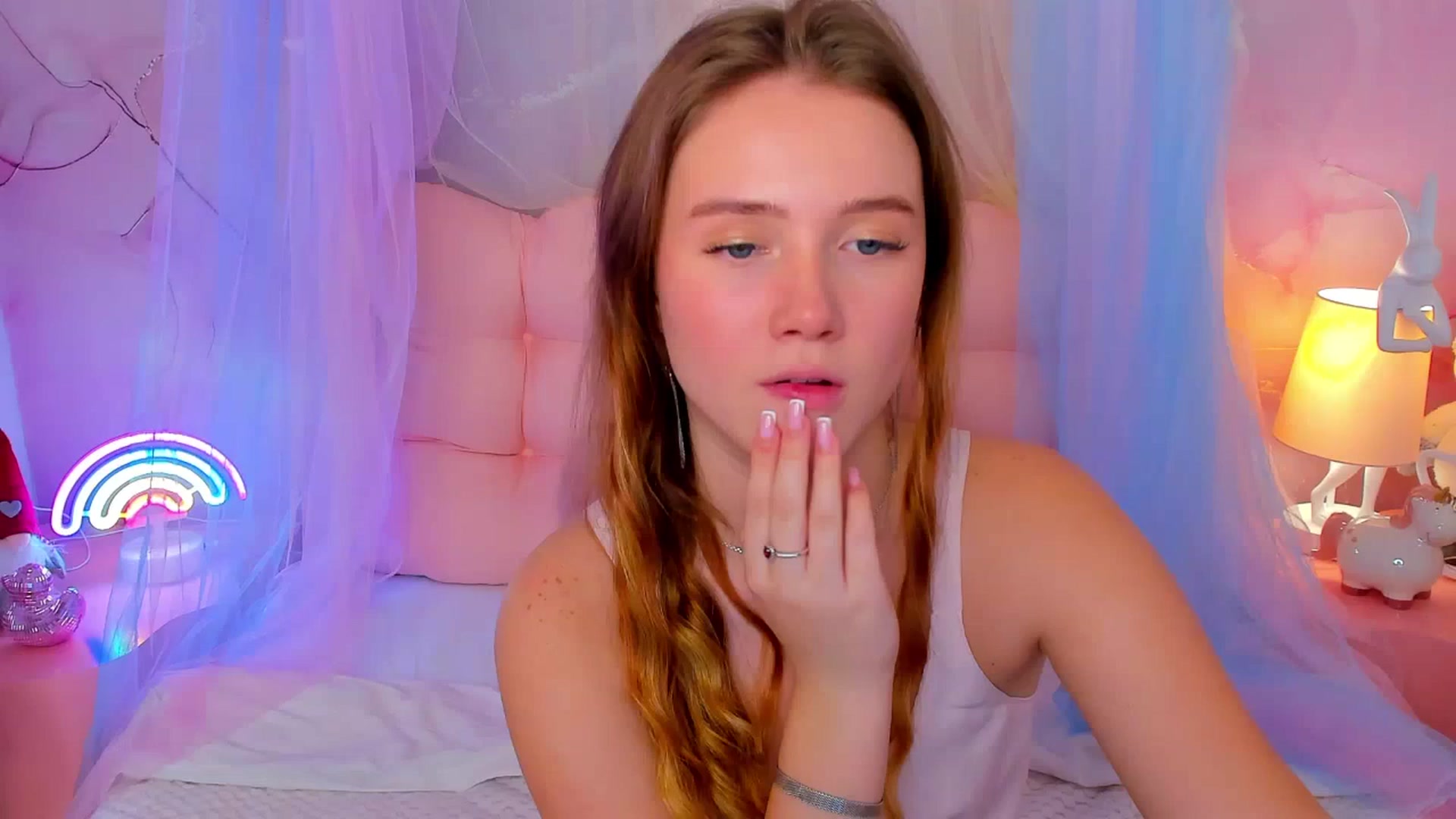 Gallery image thumbnail from Beatrizz's myfreecams stream on, 12/25/2025, 16:49 image 11 of 20