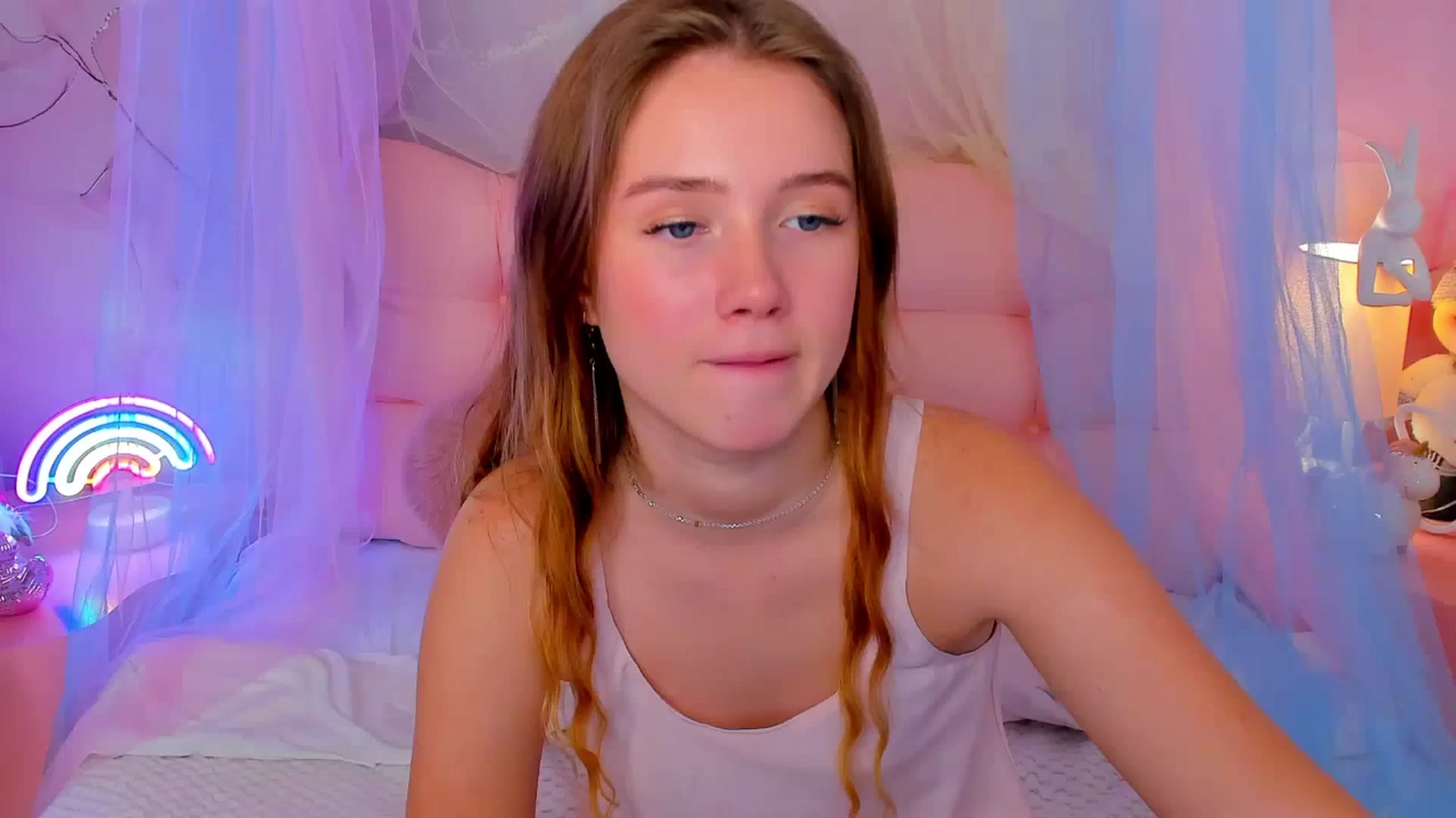 Gallery image thumbnail from Beatrizz's myfreecams stream on, 12/25/2025, 18:21 image 5 of 20