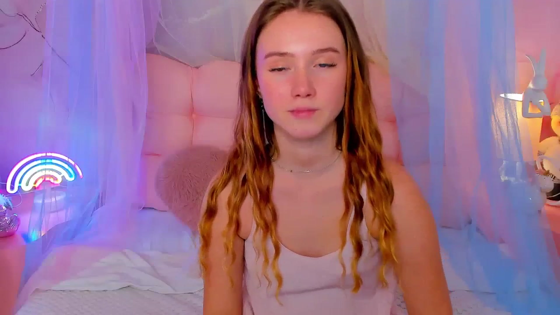 Gallery image thumbnail from Beatrizz's myfreecams stream on, 12/25/2025, 18:21 image 15 of 20