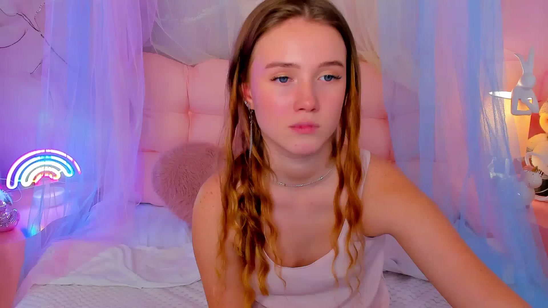 Gallery image thumbnail from Beatrizz's myfreecams stream on, 12/25/2025, 18:21 image 8 of 20