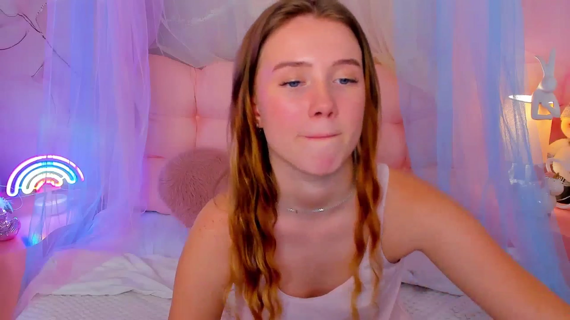 Gallery image thumbnail from Beatrizz's myfreecams stream on, 12/25/2025, 18:21 image 13 of 20