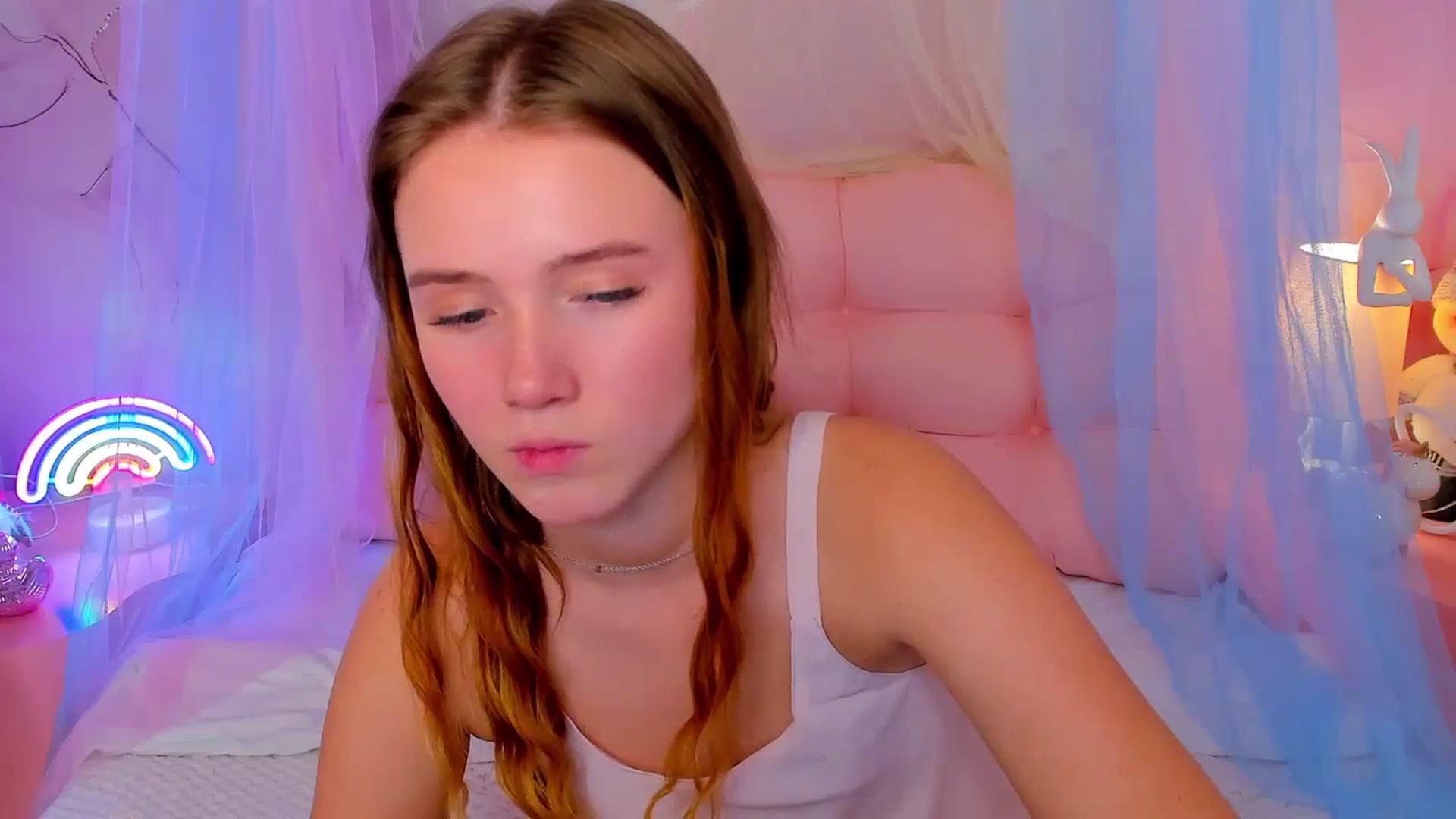 Gallery image thumbnail from Beatrizz's myfreecams stream on, 12/25/2025, 18:21 image 14 of 20