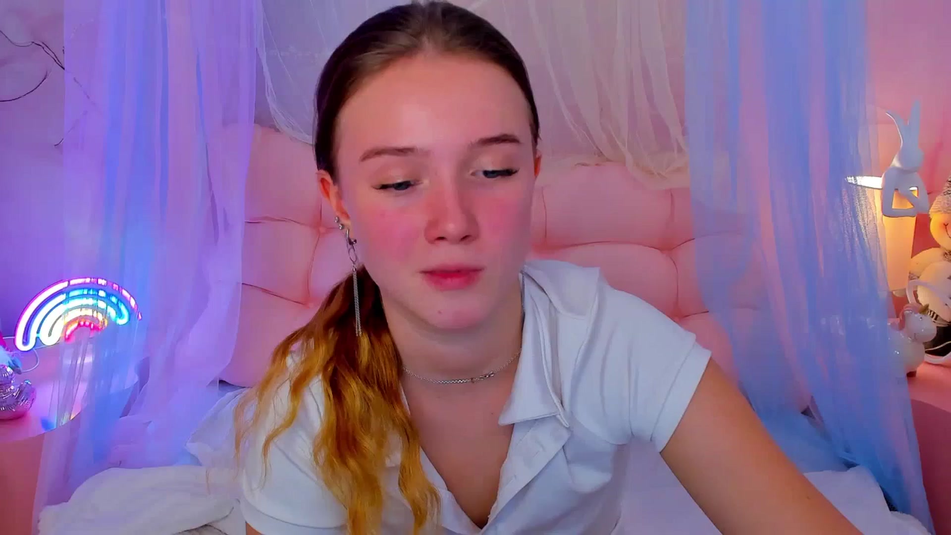 Gallery image thumbnail from Beatrizz's myfreecams stream on, 12/26/2025, 13:01 image 13 of 20