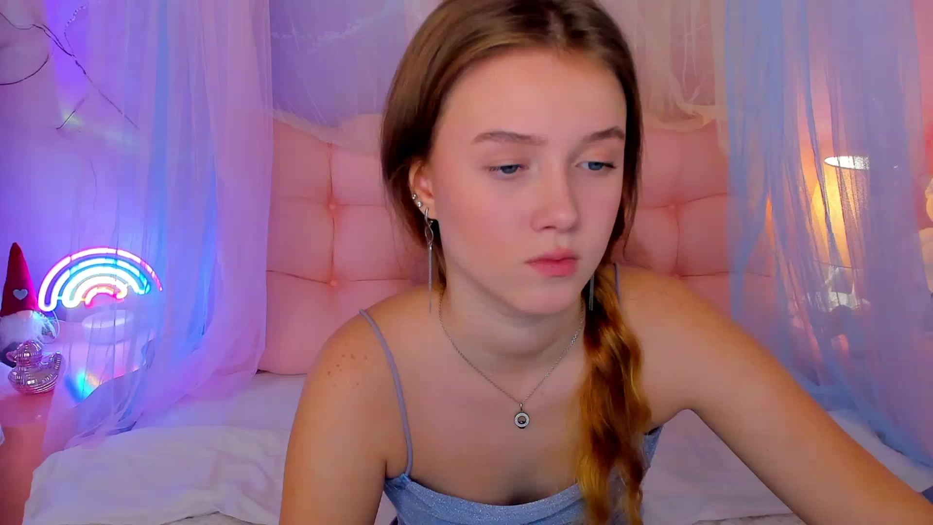 Gallery image thumbnail from Beatrizz's myfreecams stream on, 12/30/2025, 08:24 image 14 of 20