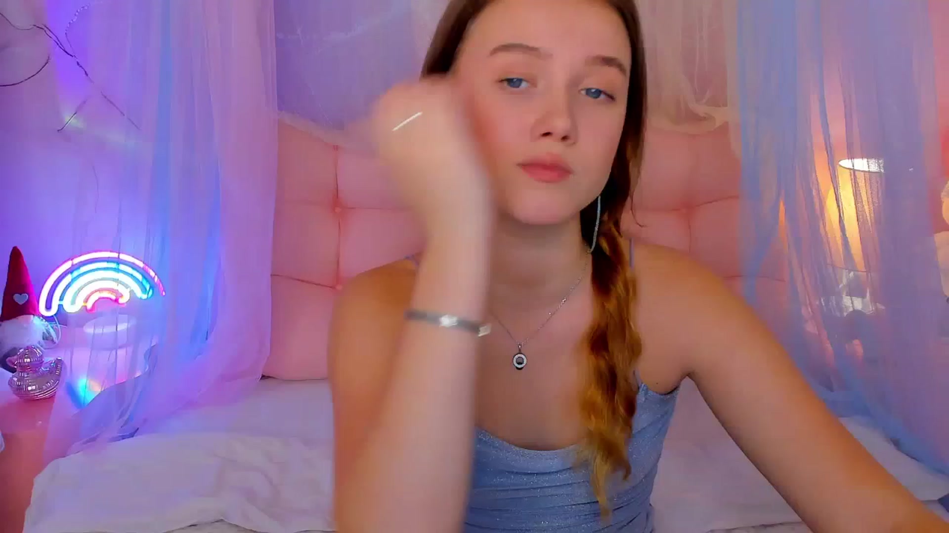 Gallery image thumbnail from Beatrizz's myfreecams stream on, 12/30/2025, 08:24 image 15 of 20
