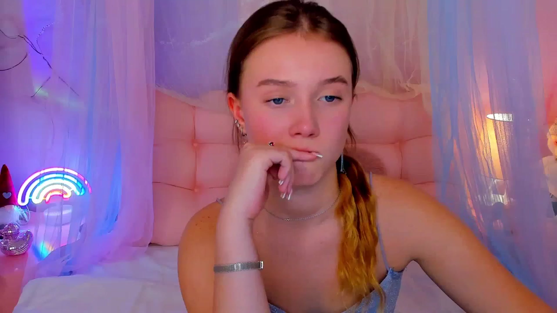 Gallery image thumbnail from Beatrizz's myfreecams stream on, 12/30/2025, 11:38 image 20 of 20