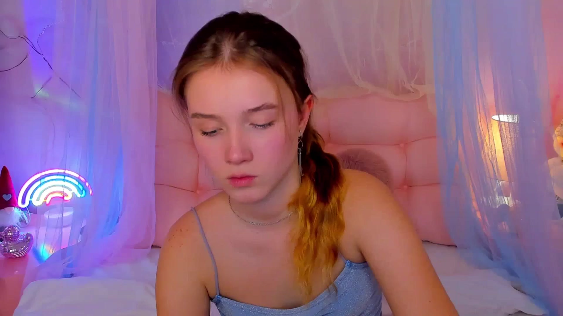 Gallery image thumbnail from Beatrizz's myfreecams stream on, 12/30/2025, 11:38 image 12 of 20