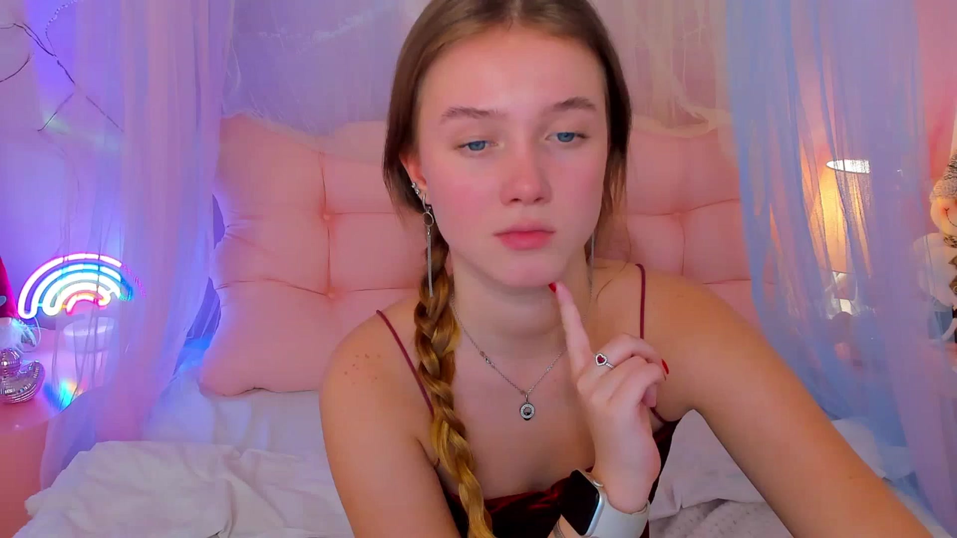 Gallery image thumbnail from Beatrizz's myfreecams stream on, 12/31/2025, 10:00 image 10 of 20