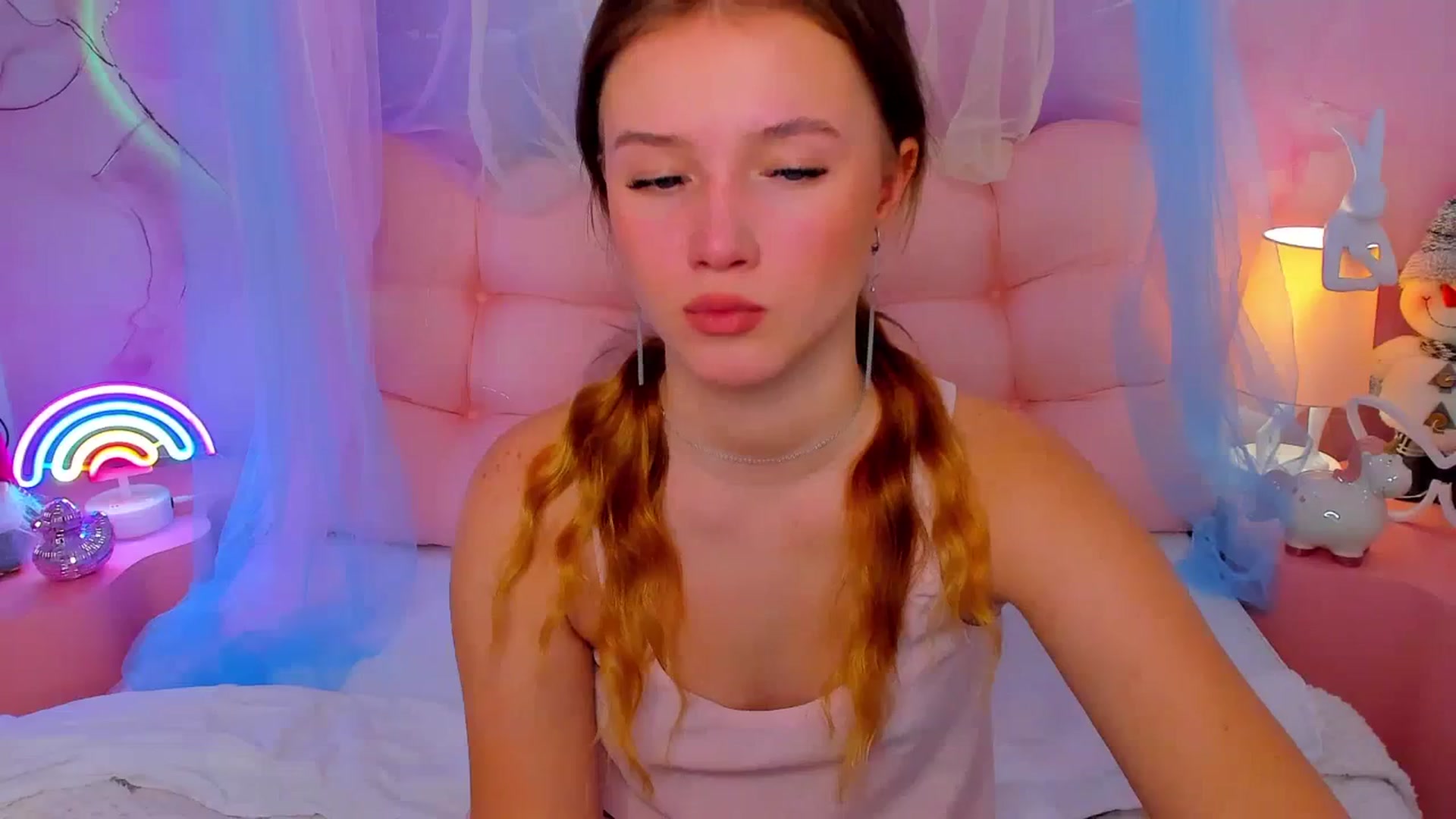 Gallery image thumbnail from Beatrizz's myfreecams stream on, 01/03/2026, 07:01 image 11 of 20