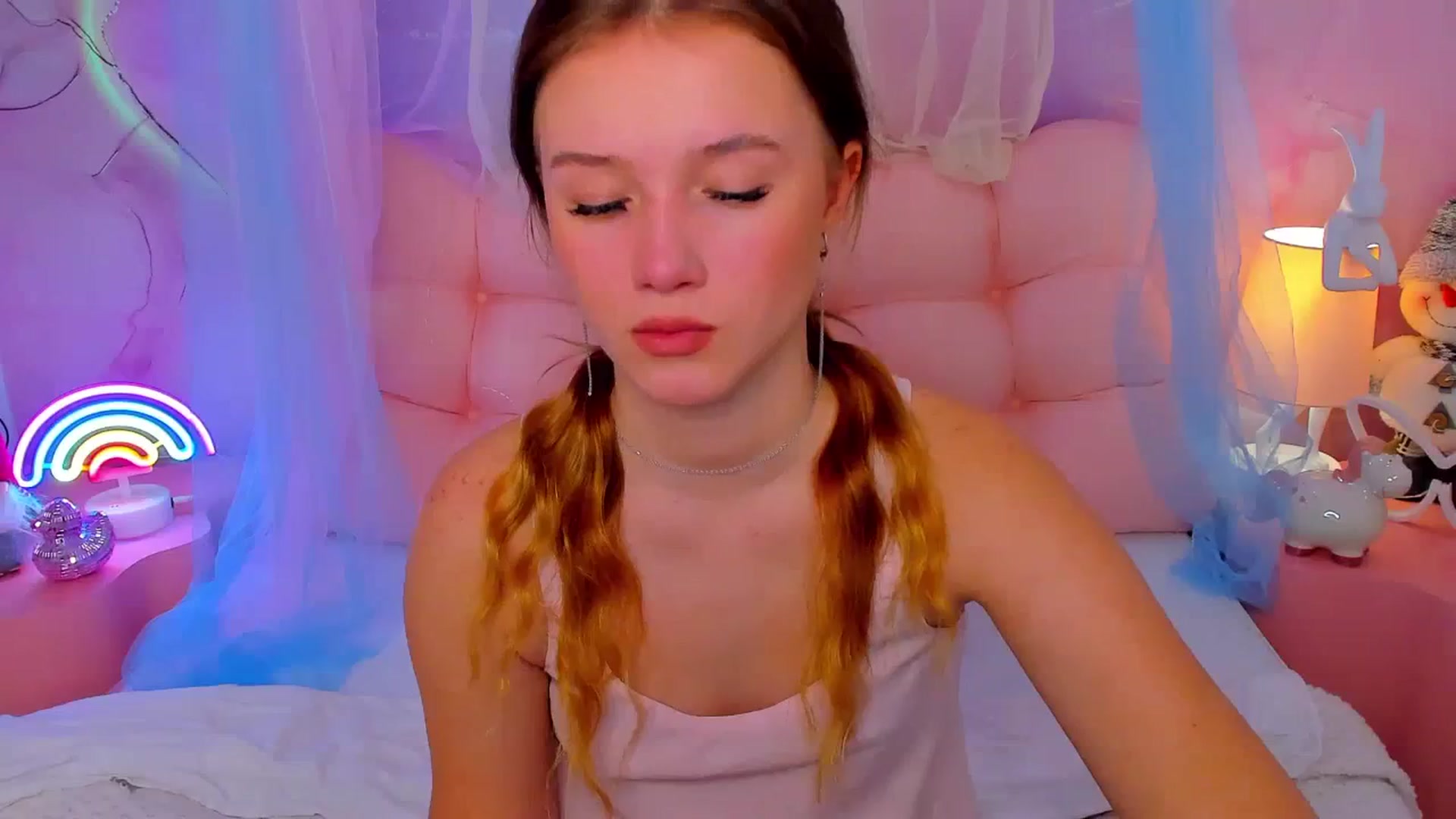 Gallery image thumbnail from Beatrizz's myfreecams stream on, 01/03/2026, 07:01 image 13 of 20