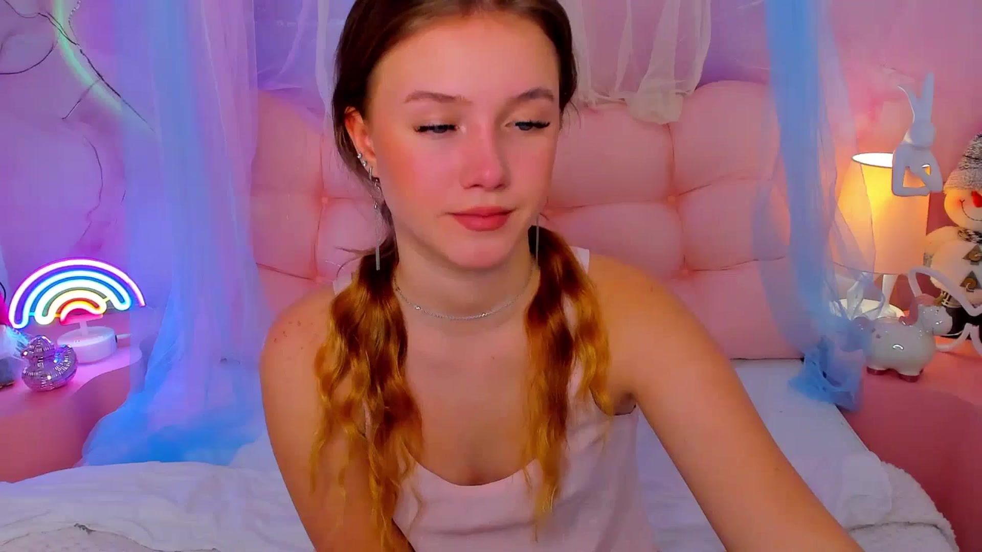 Gallery image thumbnail from Beatrizz's myfreecams stream on, 01/03/2026, 07:01 image 14 of 20