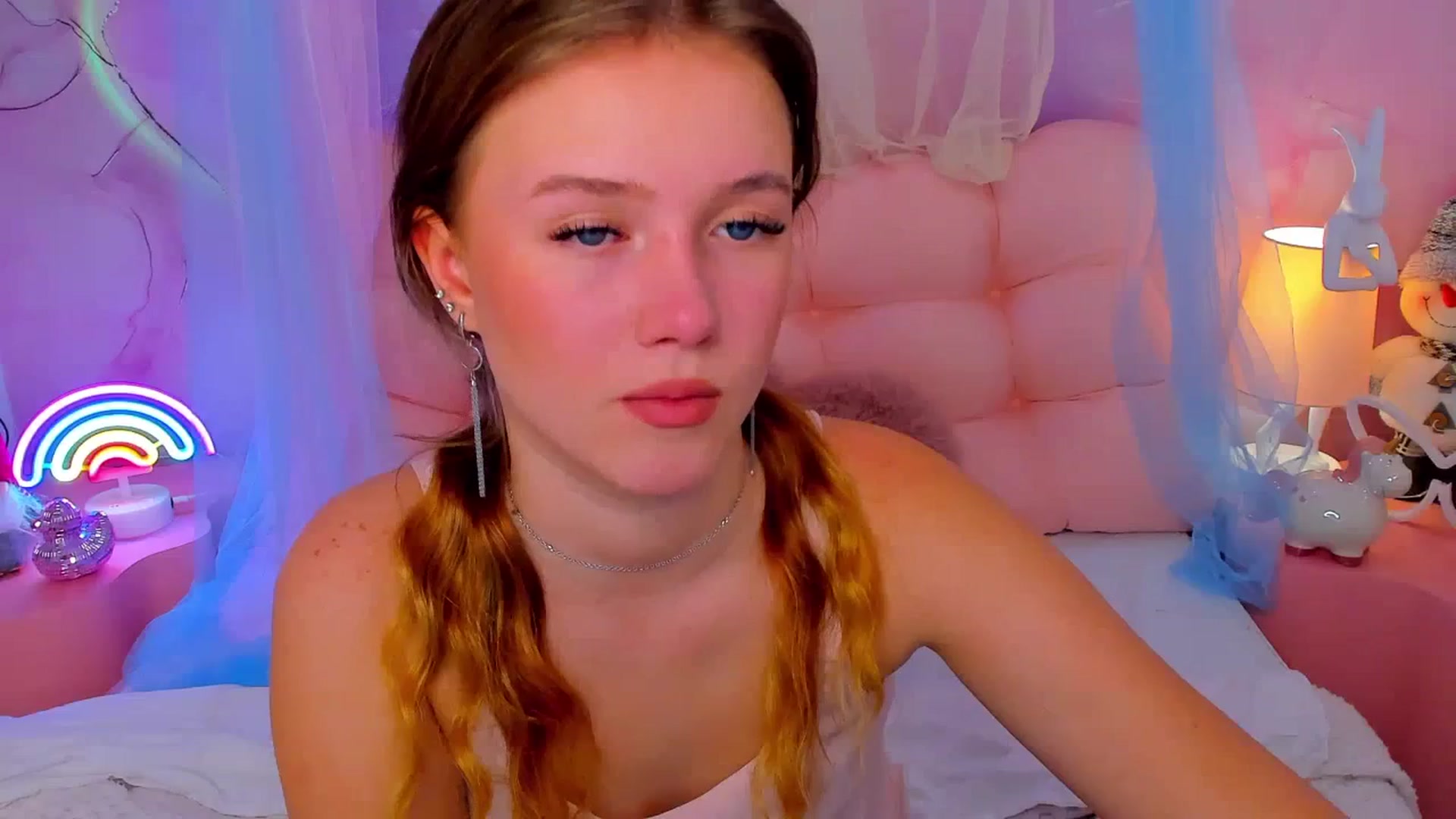 Gallery image thumbnail from Beatrizz's myfreecams stream on, 01/03/2026, 07:01 image 16 of 20