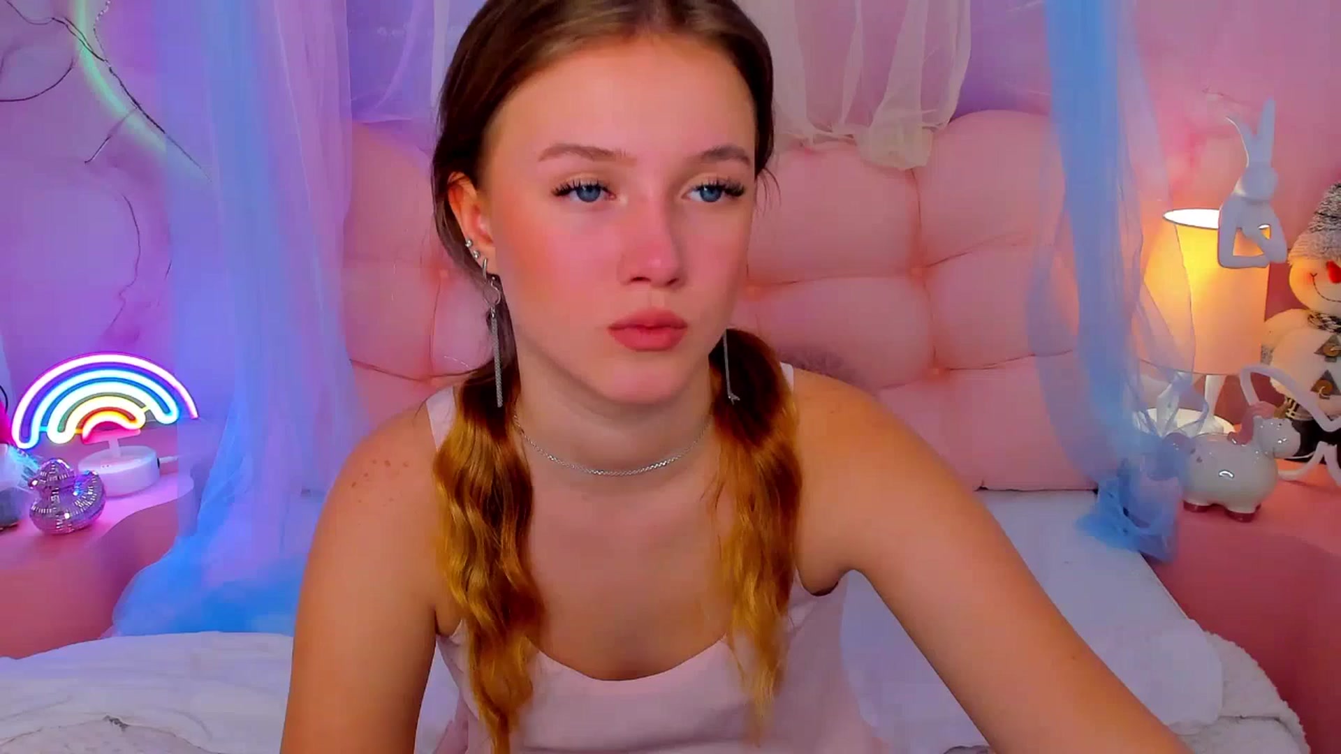 Gallery image thumbnail from Beatrizz's myfreecams stream on, 01/03/2026, 07:01 image 7 of 20