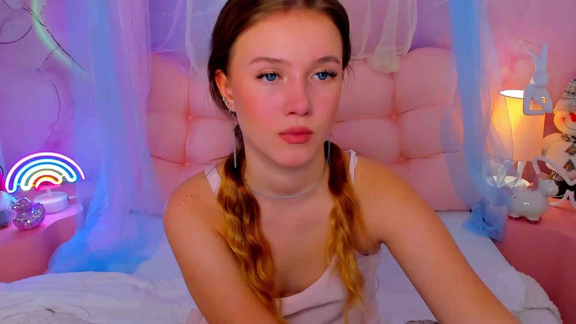 Gallery image thumbnail from Beatrizz's myfreecams stream on, 01/03/2026, 07:01 image 3 of 20