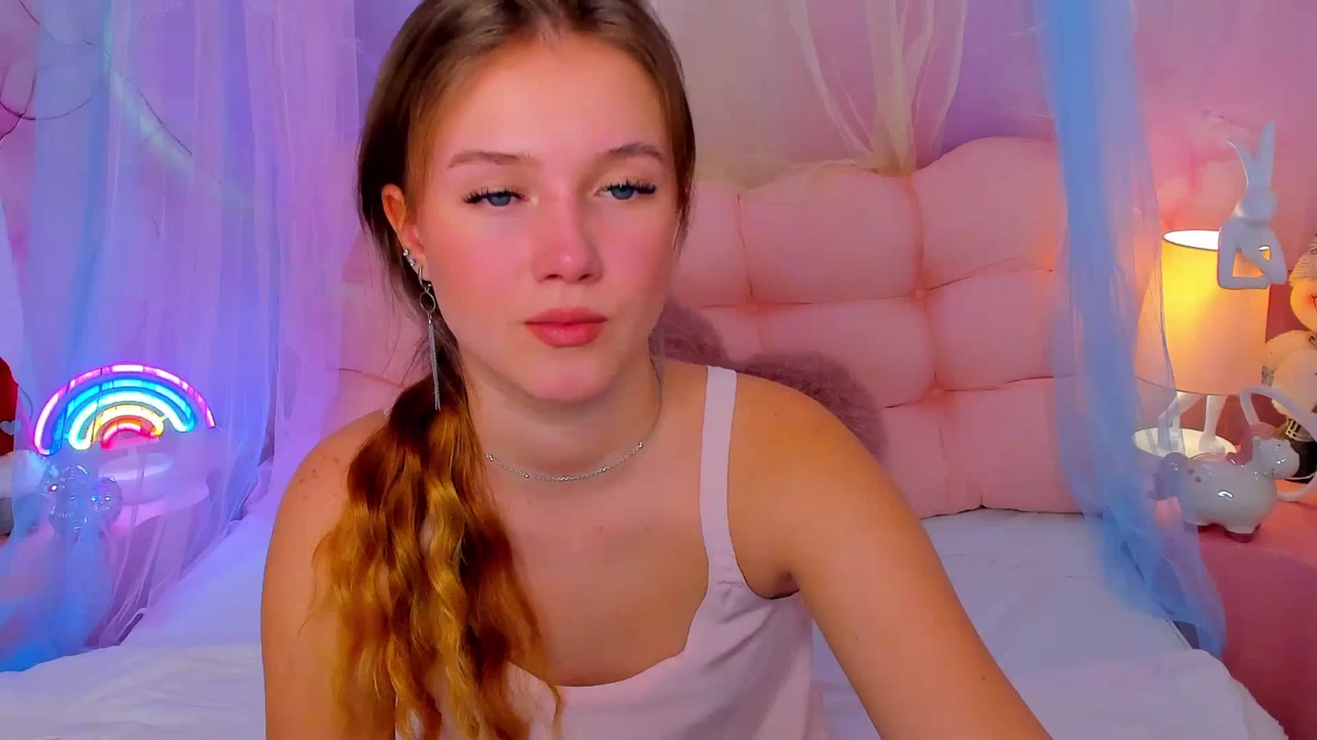 Gallery image thumbnail from Beatrizz's myfreecams stream on, 01/03/2026, 07:47 image 6 of 20