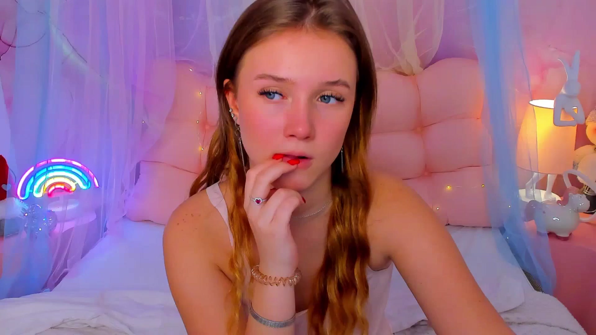 Gallery image thumbnail from Beatrizz's myfreecams stream on, 01/03/2026, 11:39 image 8 of 20