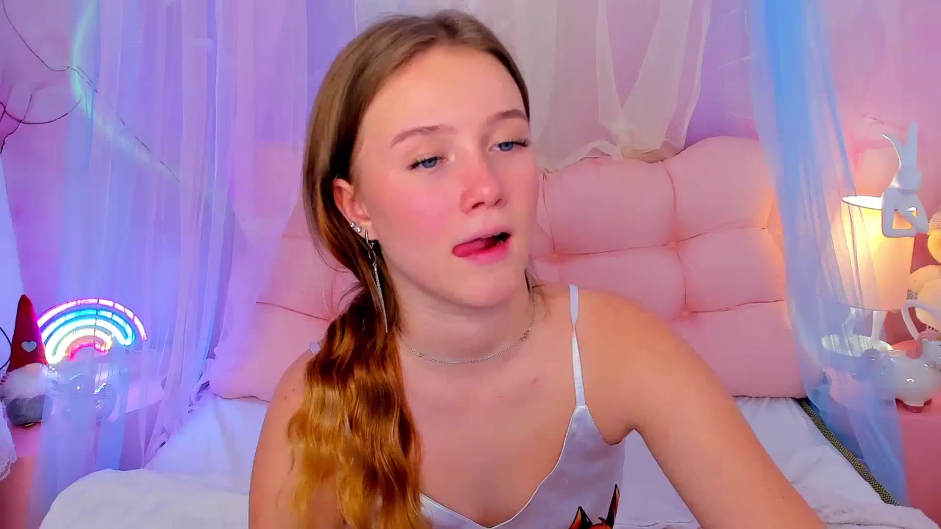 Gallery image thumbnail from Beatrizz's myfreecams stream on, 01/05/2026, 12:17 image 4 of 20