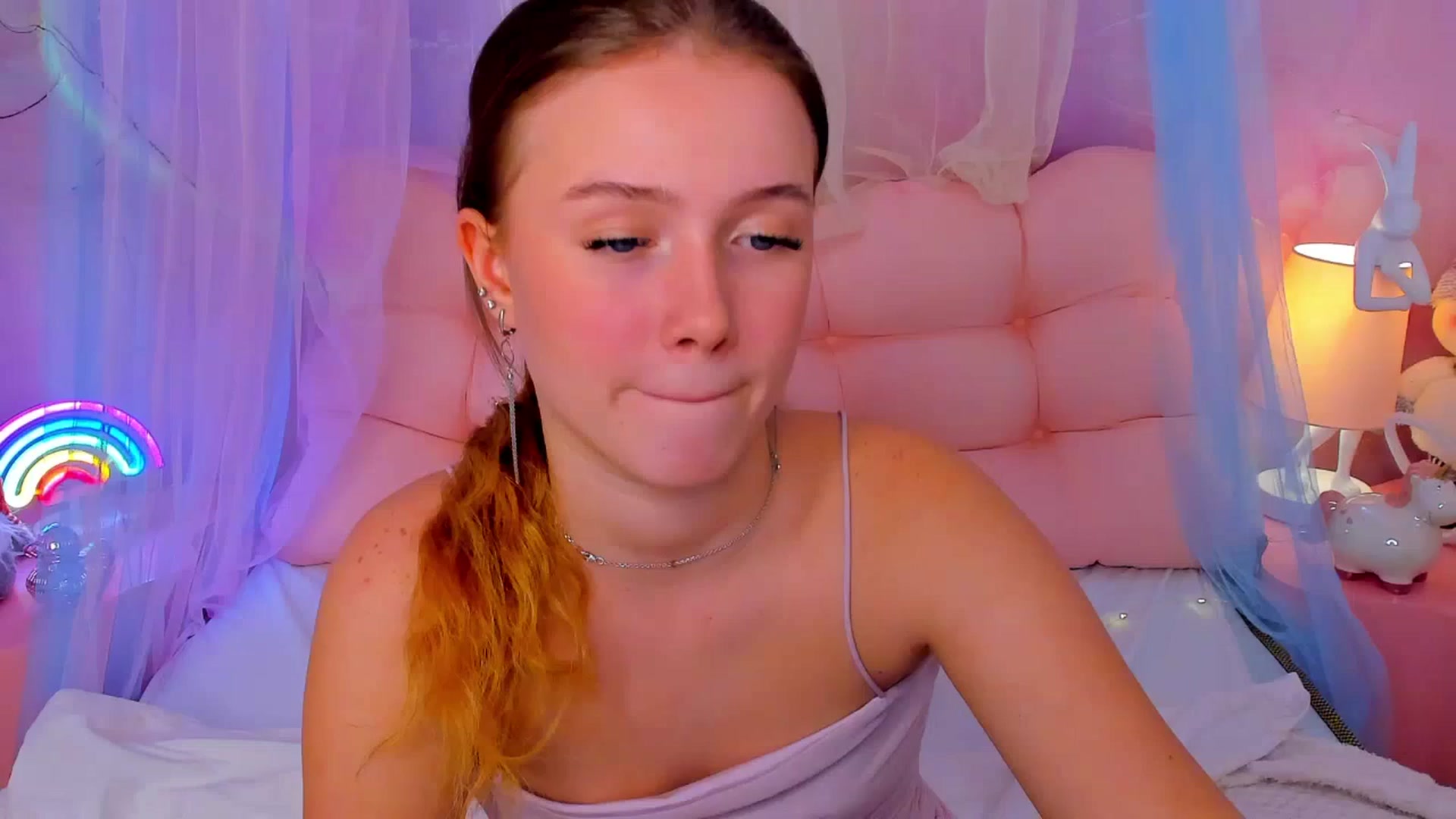 Gallery image thumbnail from Beatrizz's myfreecams stream on, 01/07/2026, 11:57 image 15 of 20