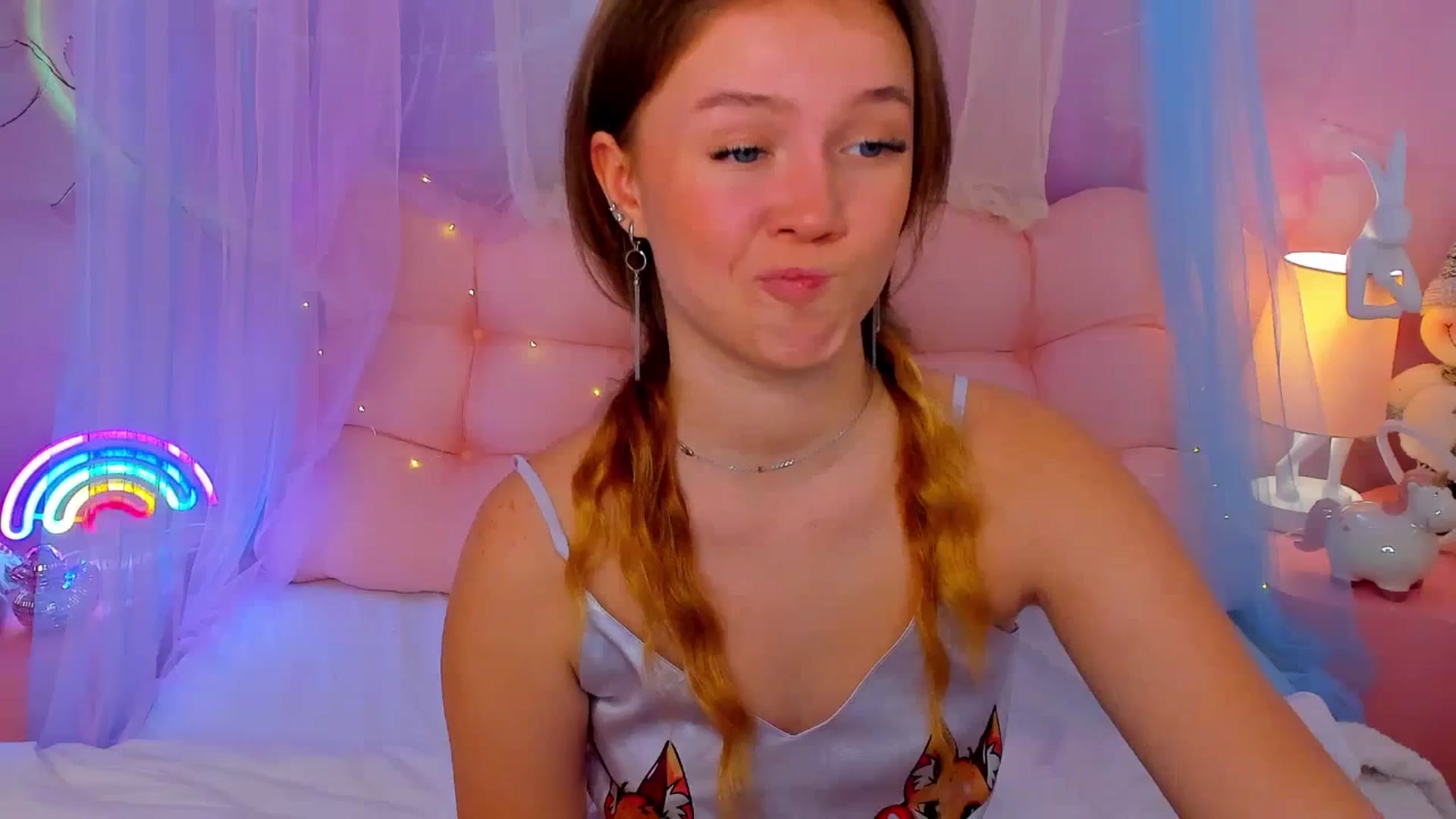 Gallery image thumbnail from Beatrizz's myfreecams stream on, 01/08/2026, 07:29 image 5 of 20
