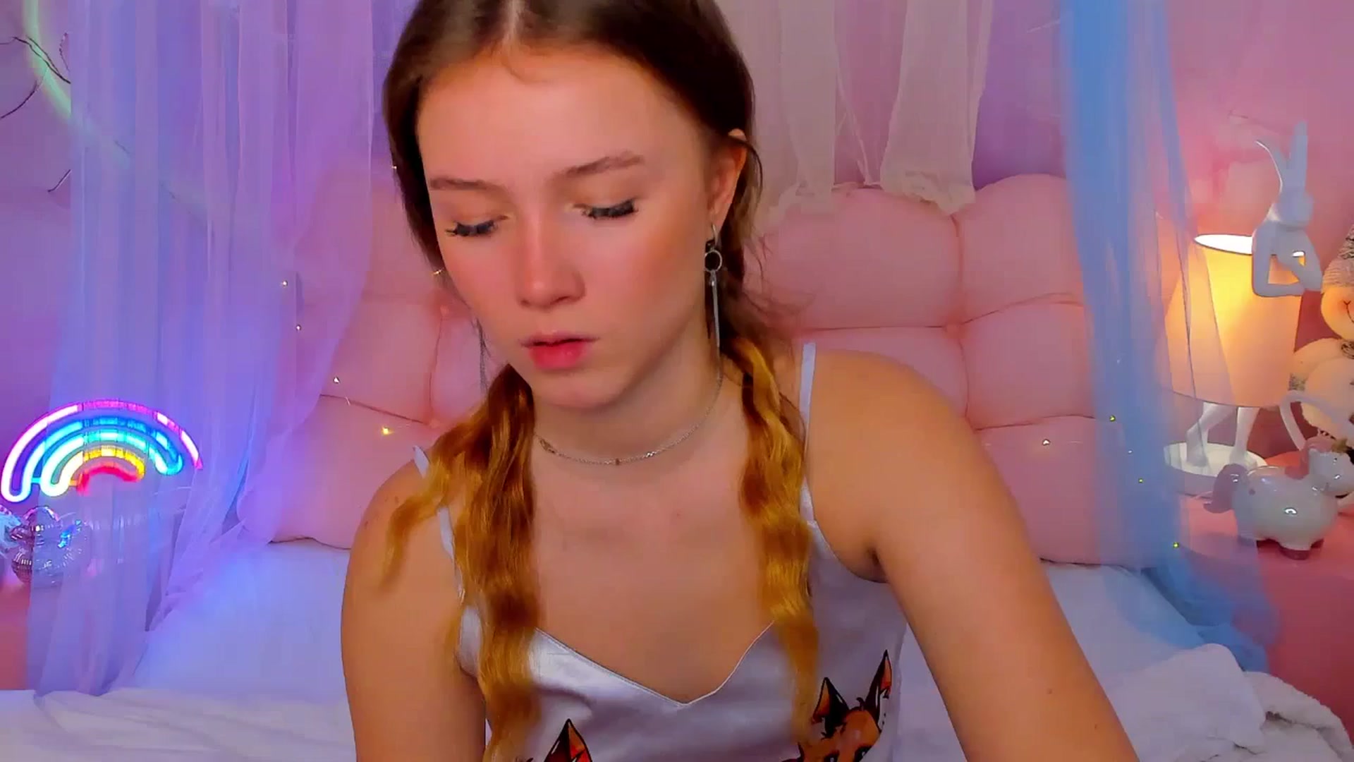 Gallery image thumbnail from Beatrizz's myfreecams stream on, 01/08/2026, 07:29 image 7 of 20