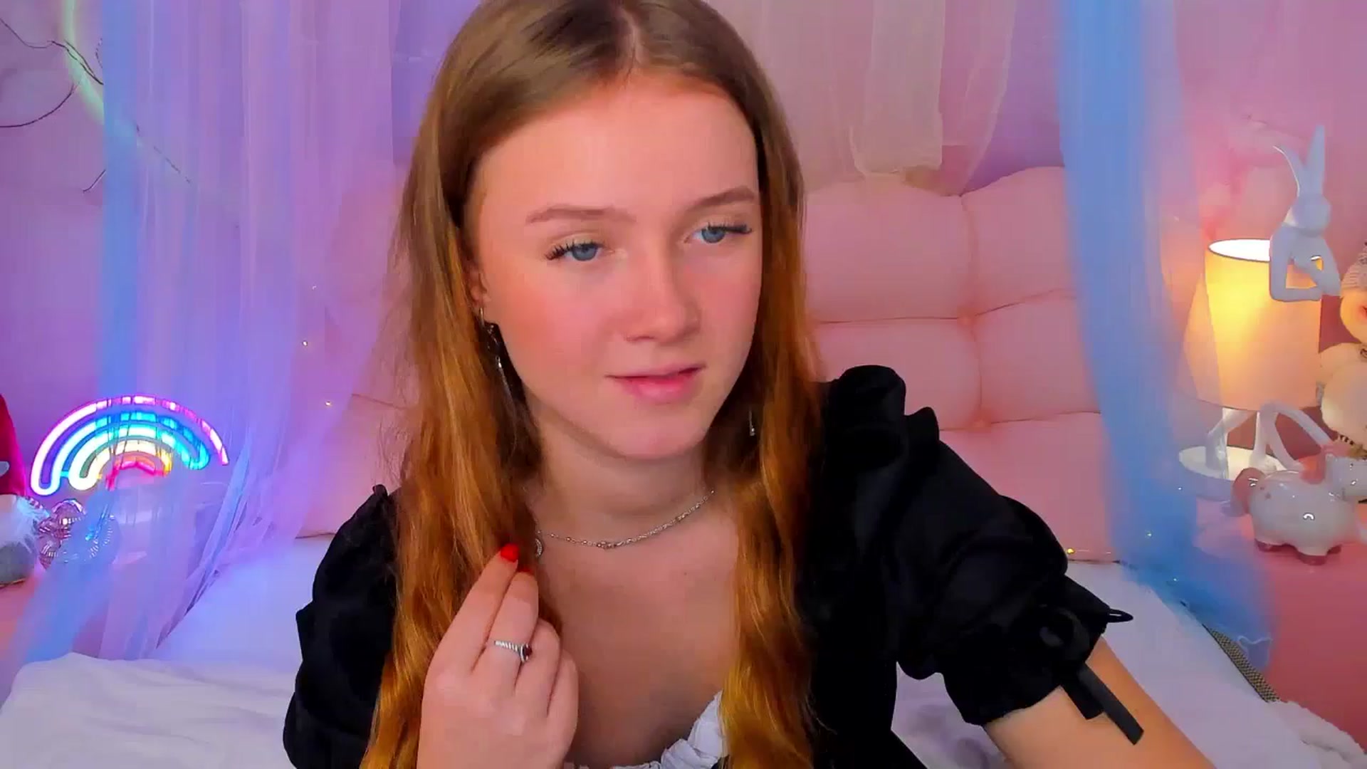 Gallery image thumbnail from Beatrizz's myfreecams stream on, 01/09/2026, 08:35 image 3 of 20