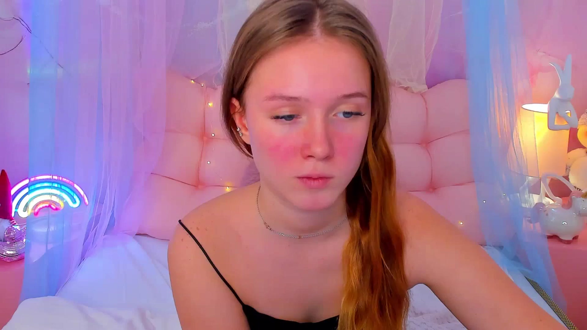 Gallery image thumbnail from Beatrizz's myfreecams stream on, 01/14/2026, 10:01 image 10 of 20