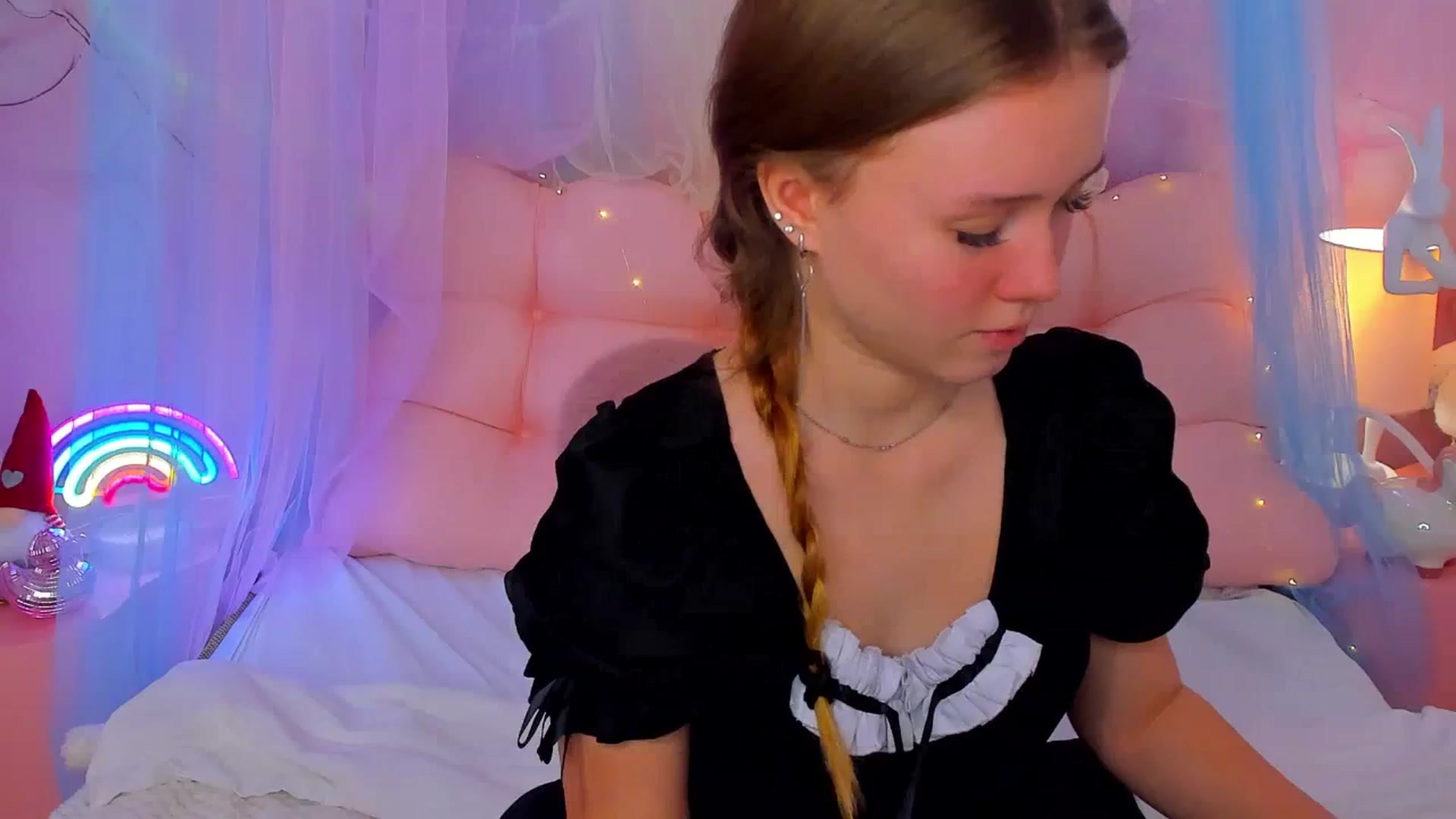 Gallery image thumbnail from Beatrizz's myfreecams stream on, 01/15/2026, 08:14 image 7 of 20