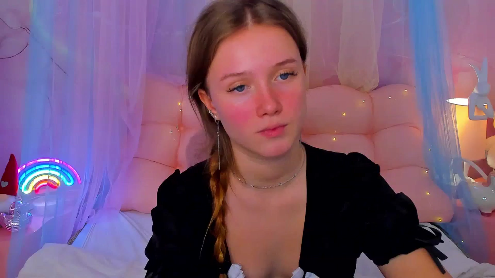 Gallery image thumbnail from Beatrizz's myfreecams stream on, 01/15/2026, 10:01 image 3 of 20