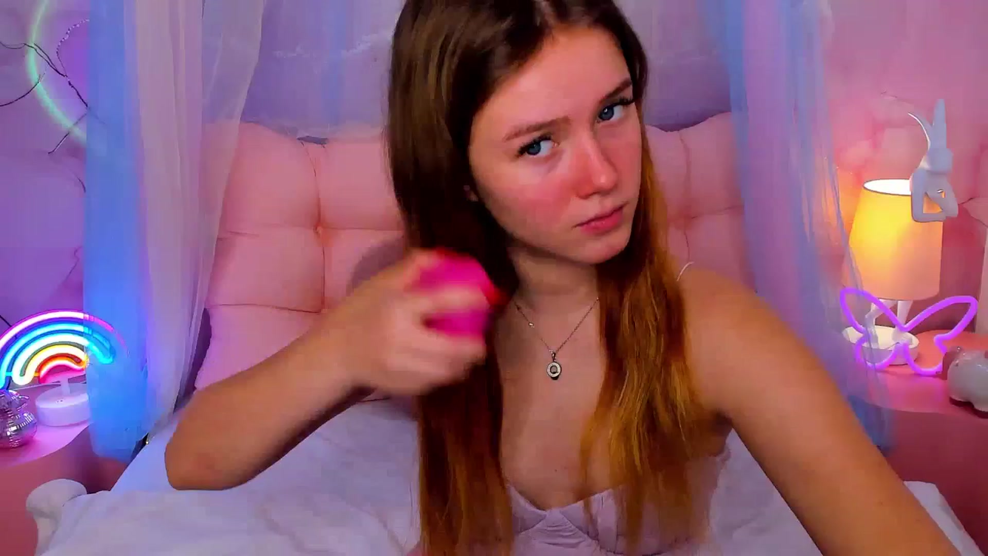Gallery image thumbnail from Beatrizz's myfreecams stream on, 01/26/2026, 07:21 image 19 of 20