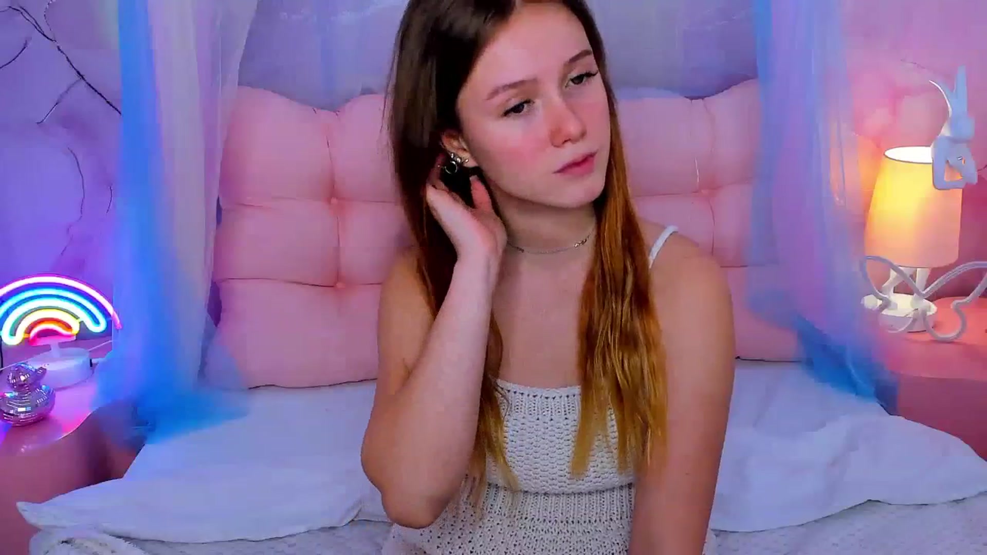 Gallery image thumbnail from Beatrizz's myfreecams stream on, 01/28/2026, 09:25 image 12 of 20