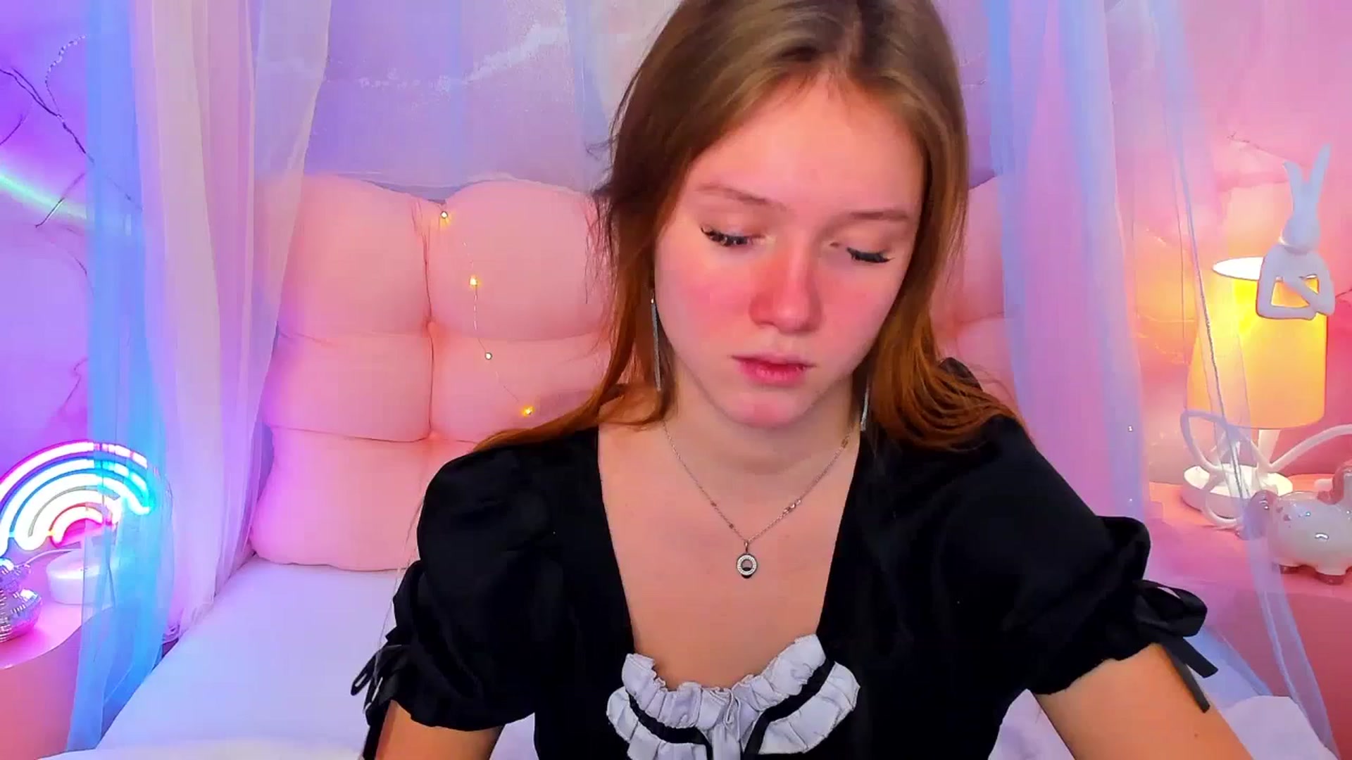 Gallery image thumbnail from Beatrizz's myfreecams stream on, 02/06/2026, 07:29 image 7 of 20