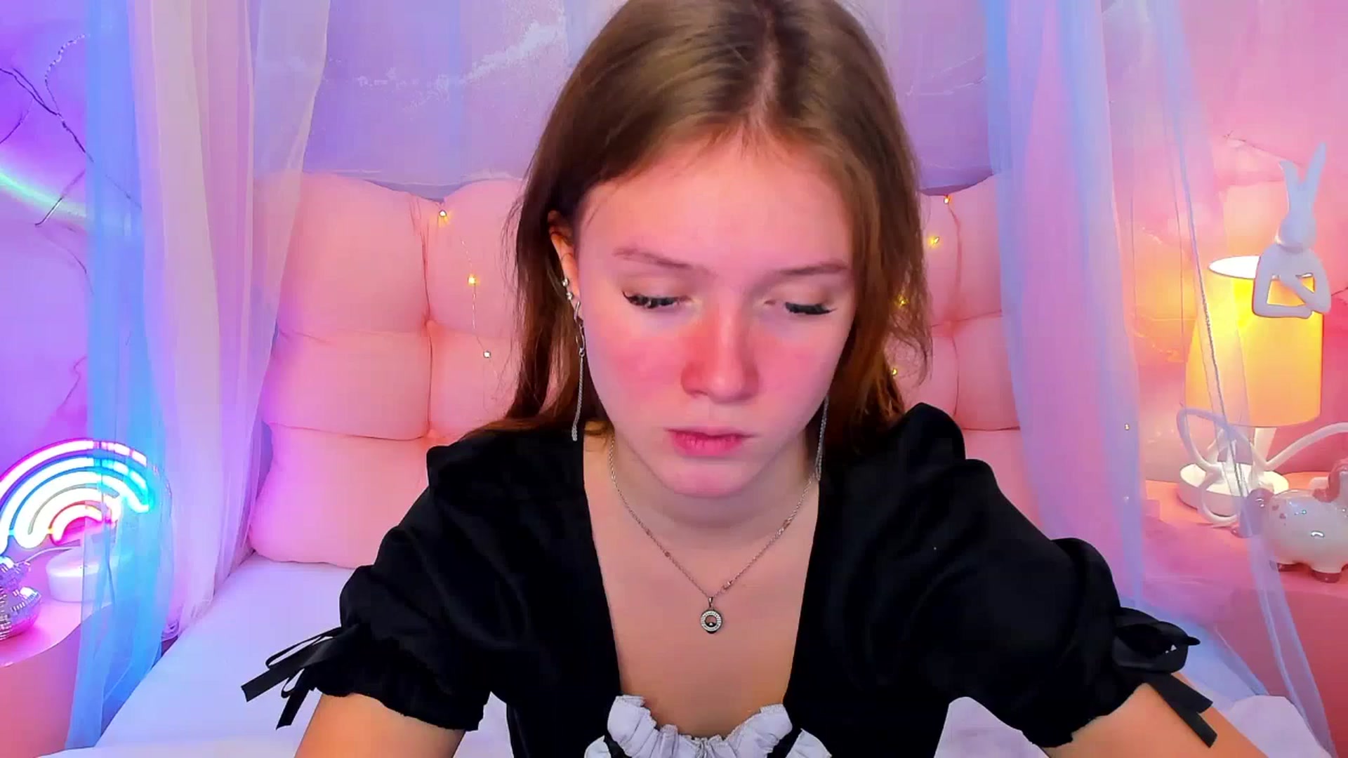 Gallery image thumbnail from Beatrizz's myfreecams stream on, 02/06/2026, 07:29 image 14 of 20