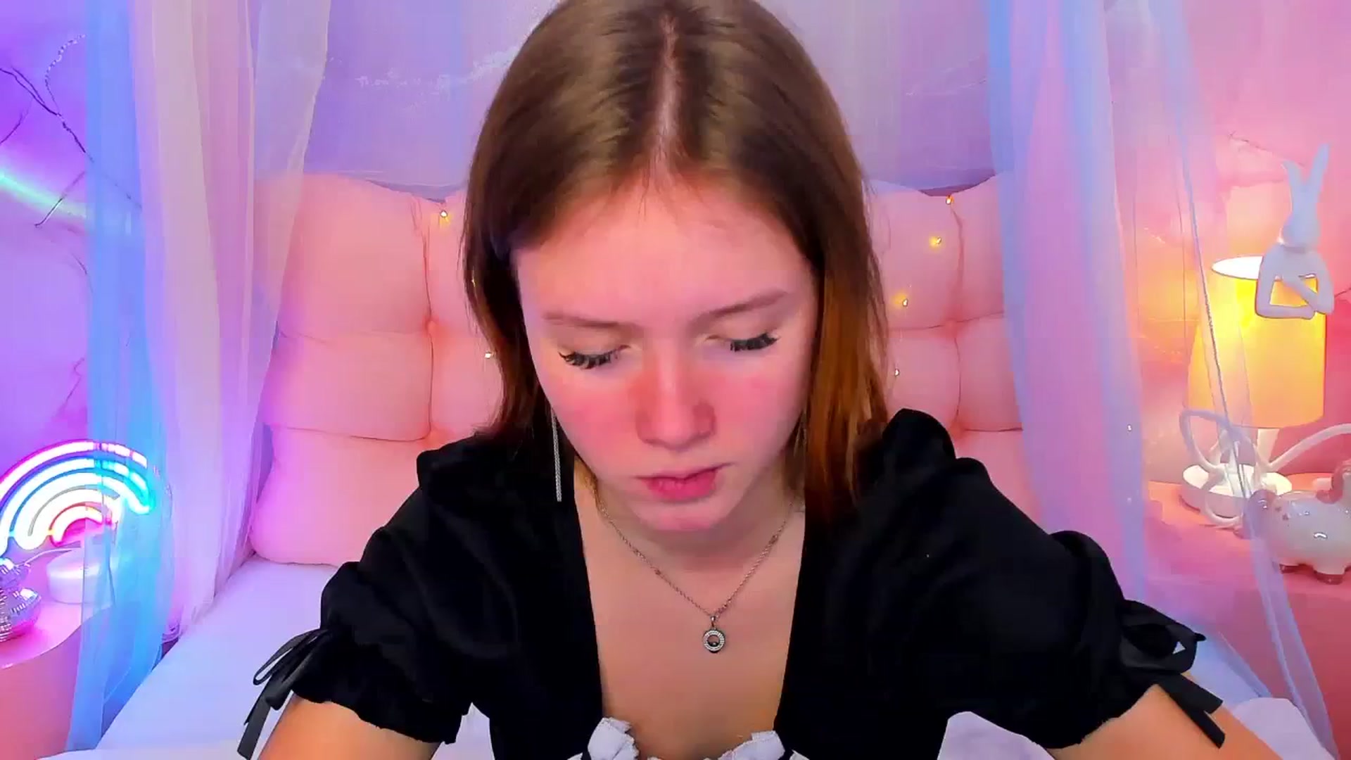 Gallery image thumbnail from Beatrizz's myfreecams stream on, 02/06/2026, 07:29 image 16 of 20