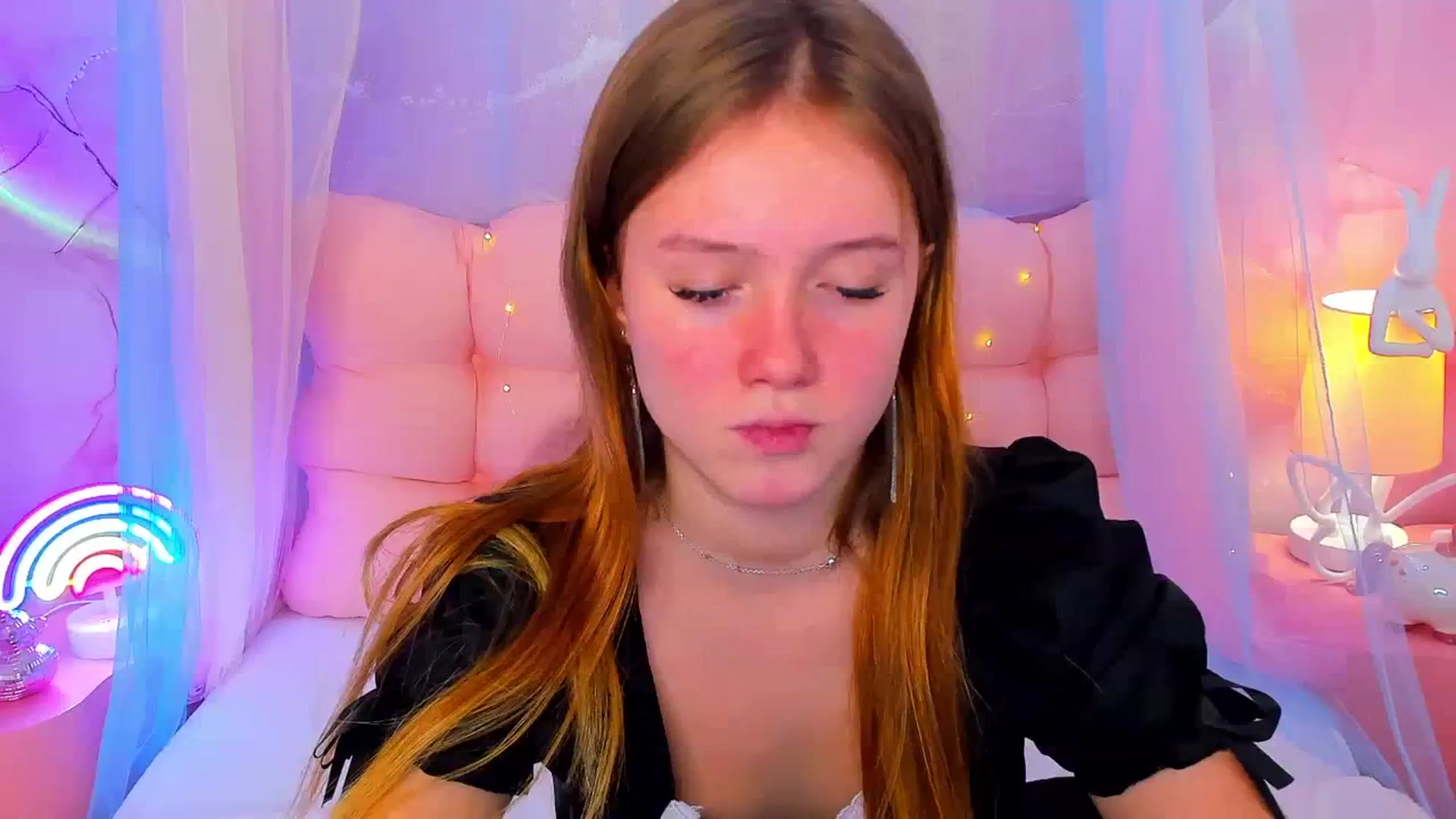 Gallery image thumbnail from Beatrizz's myfreecams stream on, 02/06/2026, 09:04 image 6 of 20