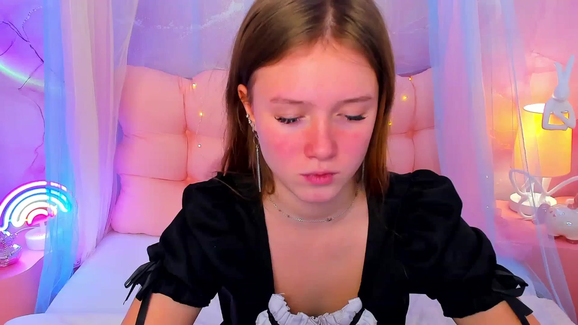 Gallery image thumbnail from Beatrizz's myfreecams stream on, 02/06/2026, 09:55 image 2 of 20