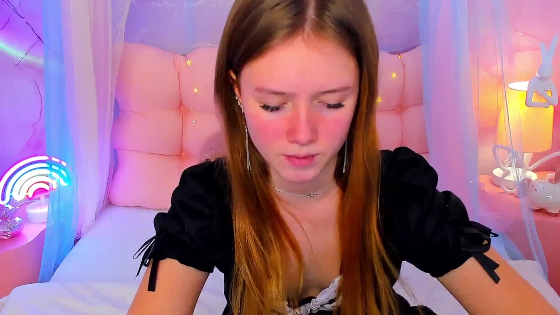 Gallery image thumbnail from Beatrizz's myfreecams stream on, 02/06/2026, 09:55 image 16 of 20