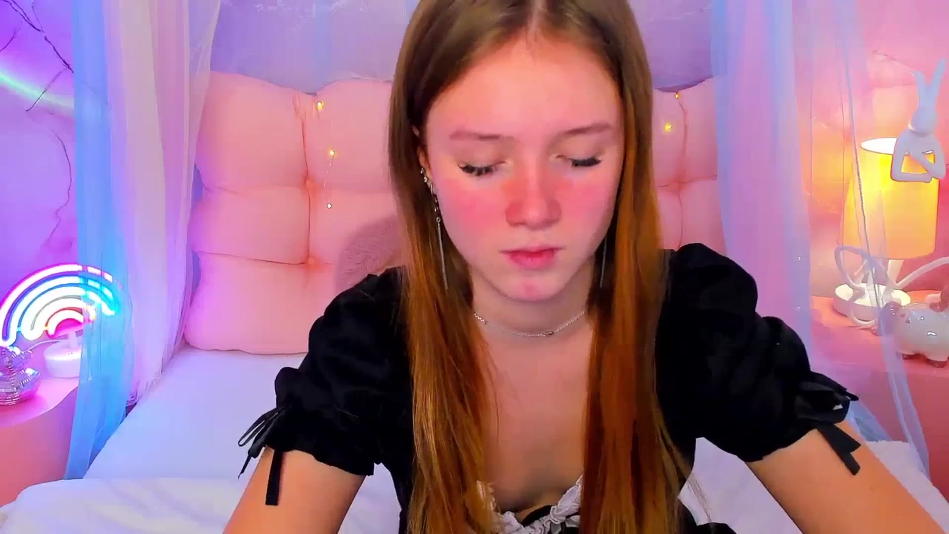 Gallery image thumbnail from Beatrizz's myfreecams stream on, 02/06/2026, 09:55 image 18 of 20