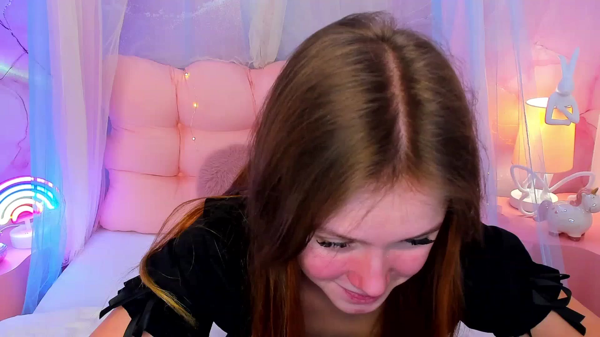 Gallery image thumbnail from Beatrizz's myfreecams stream on, 02/06/2026, 11:40 image 10 of 20
