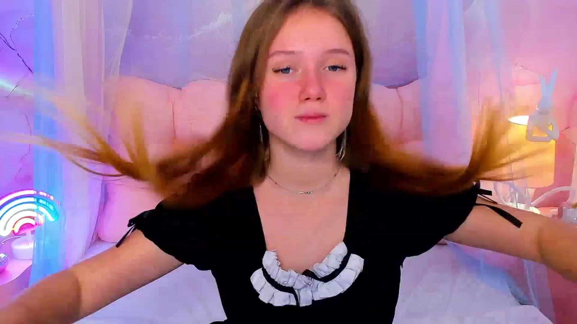 Gallery image thumbnail from Beatrizz's myfreecams stream on, 02/06/2026, 12:04 image 17 of 20