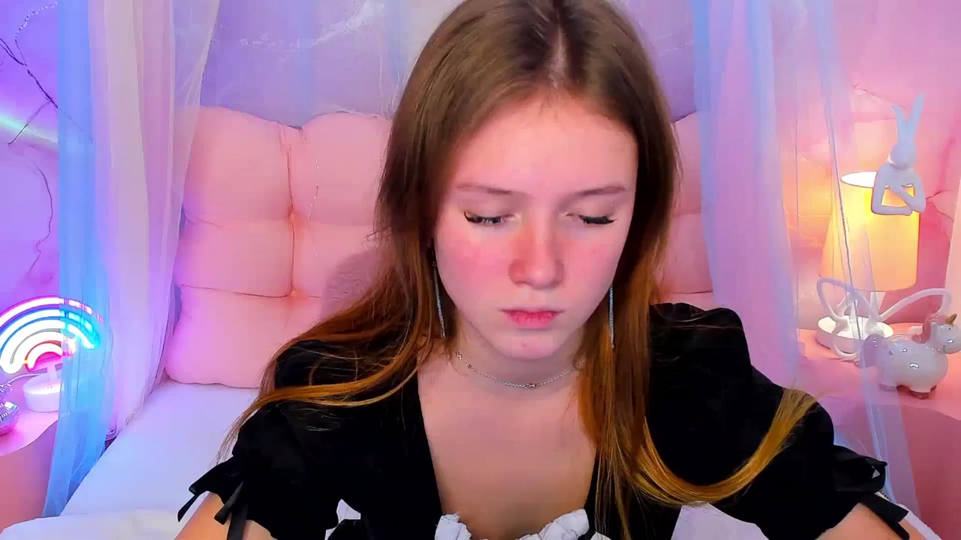 Gallery image thumbnail from Beatrizz's myfreecams stream on, 02/06/2026, 12:56 image 18 of 20