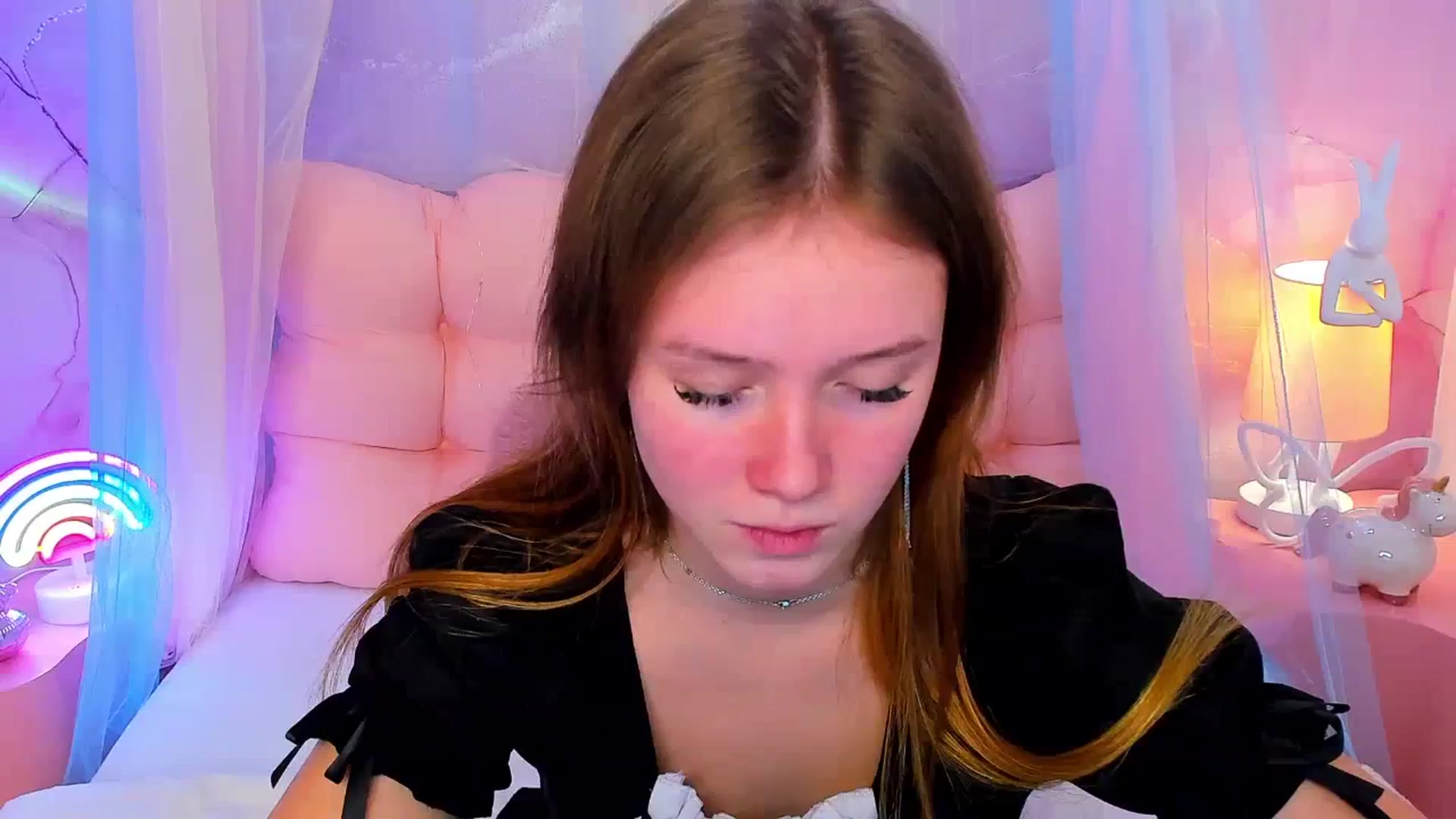 Gallery image thumbnail from Beatrizz's myfreecams stream on, 02/06/2026, 12:56 image 16 of 20