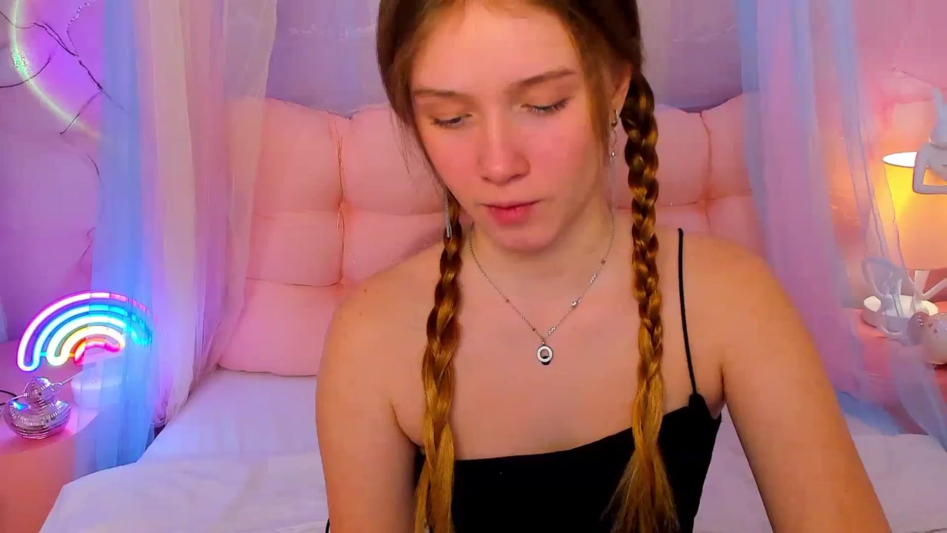 Gallery image thumbnail from Beatrizz's myfreecams stream on, 02/09/2026, 07:07 image 11 of 20