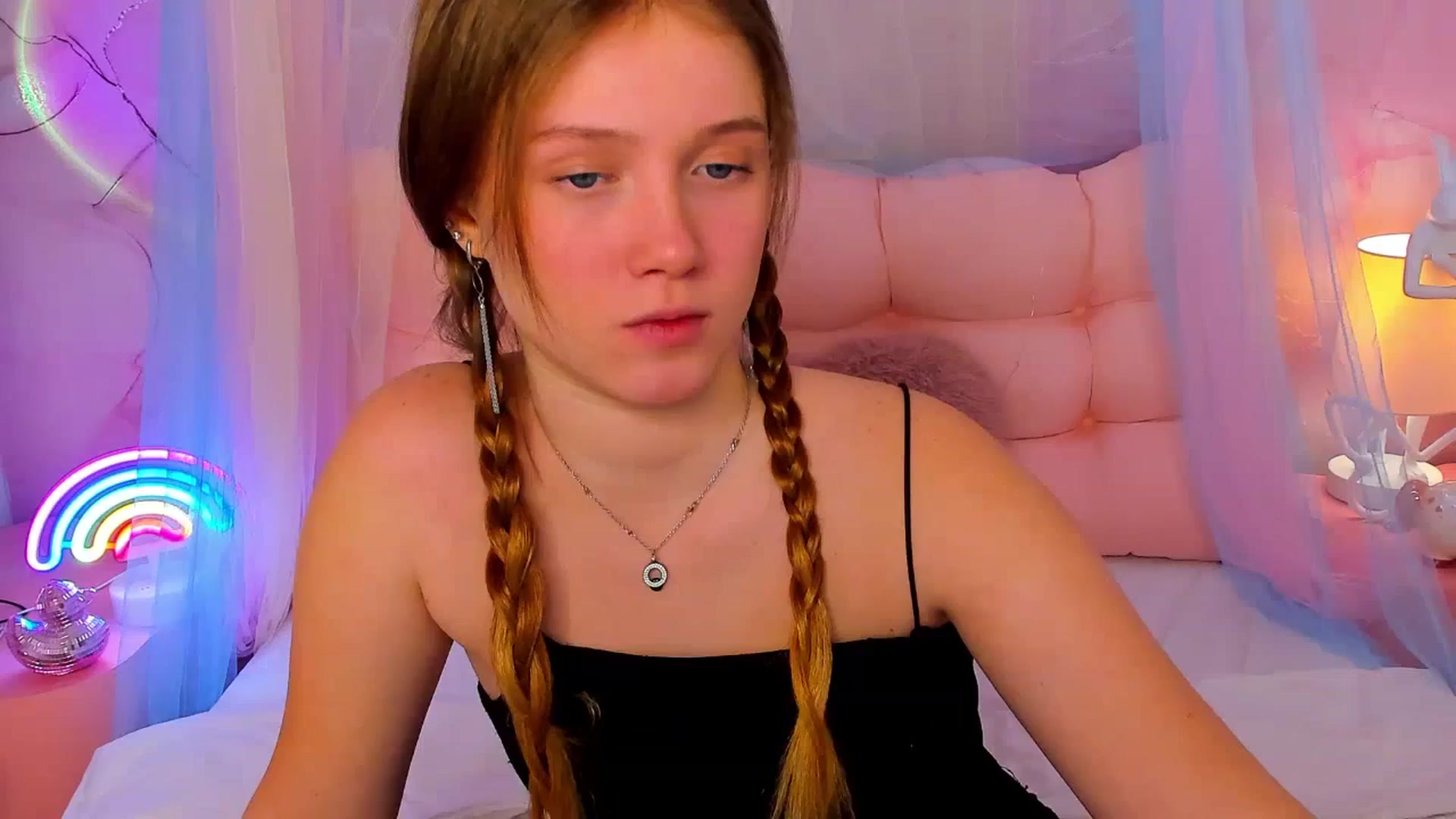 Gallery image thumbnail from Beatrizz's myfreecams stream on, 02/09/2026, 07:07 image 12 of 20