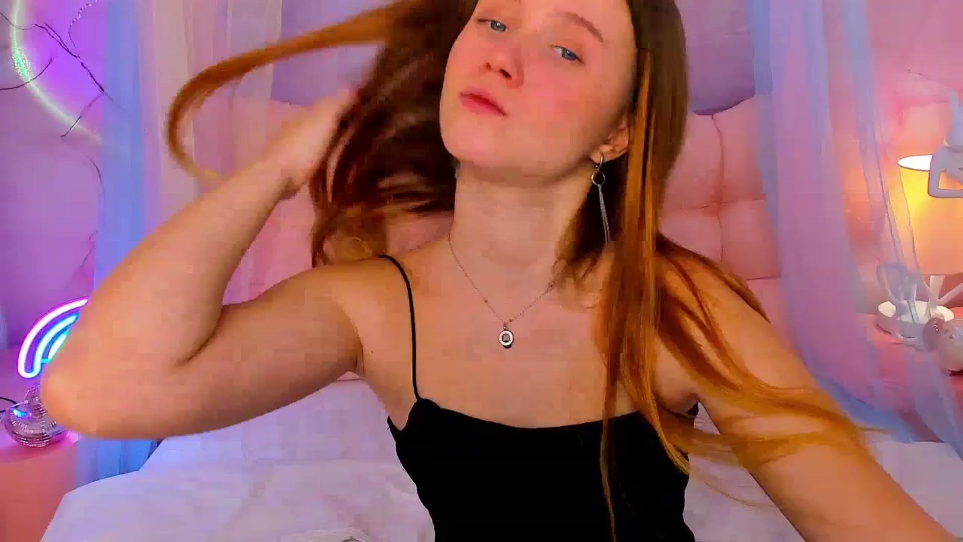 Gallery image thumbnail from Beatrizz's myfreecams stream on, 02/09/2026, 07:07 image 3 of 20