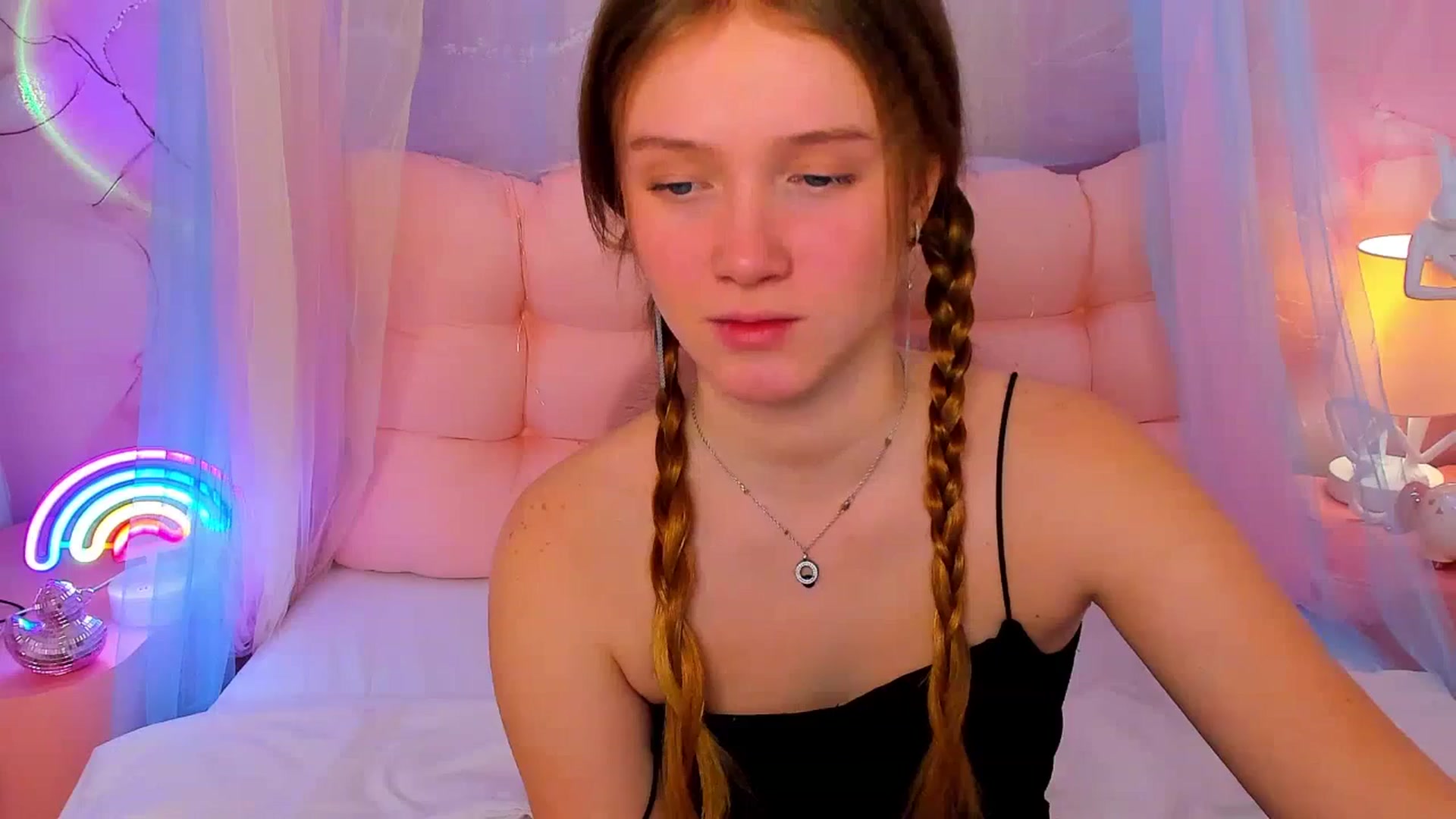 Gallery image thumbnail from Beatrizz's myfreecams stream on, 02/09/2026, 07:07 image 15 of 20