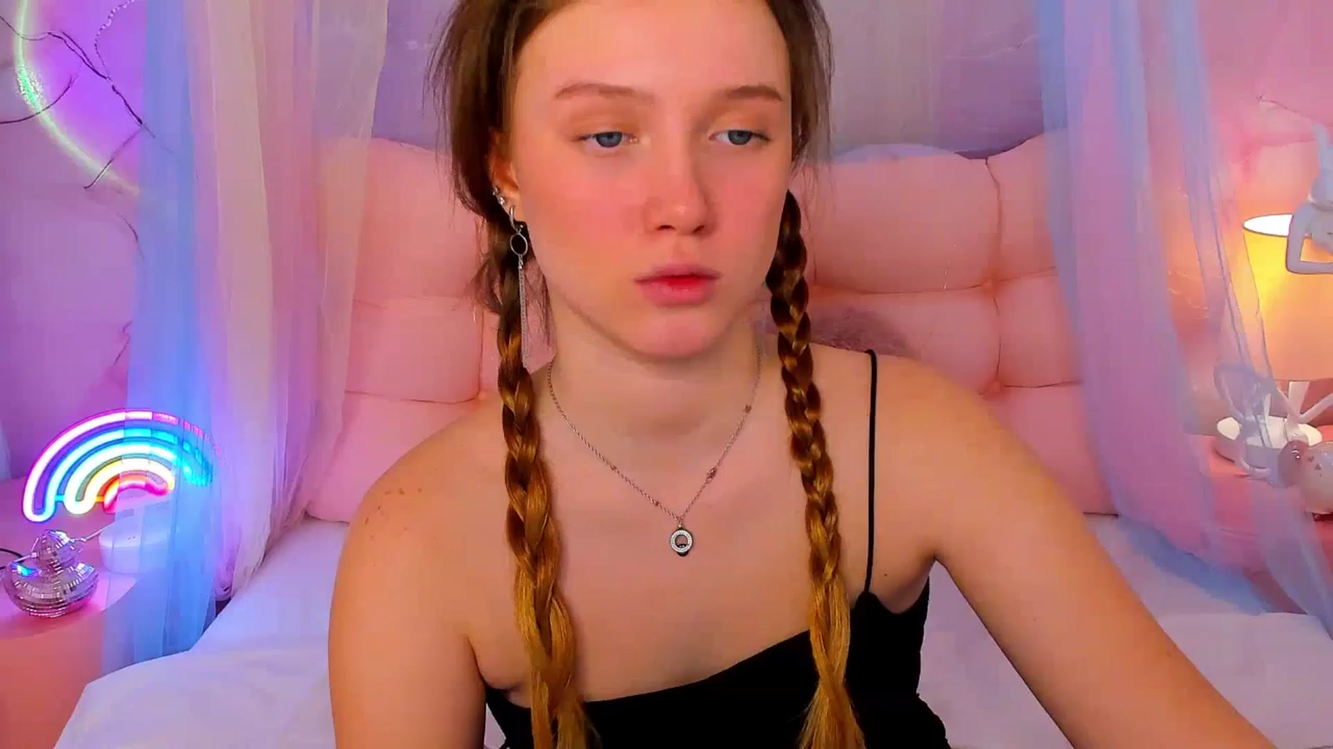 Gallery image thumbnail from Beatrizz's myfreecams stream on, 02/09/2026, 07:07 image 13 of 20