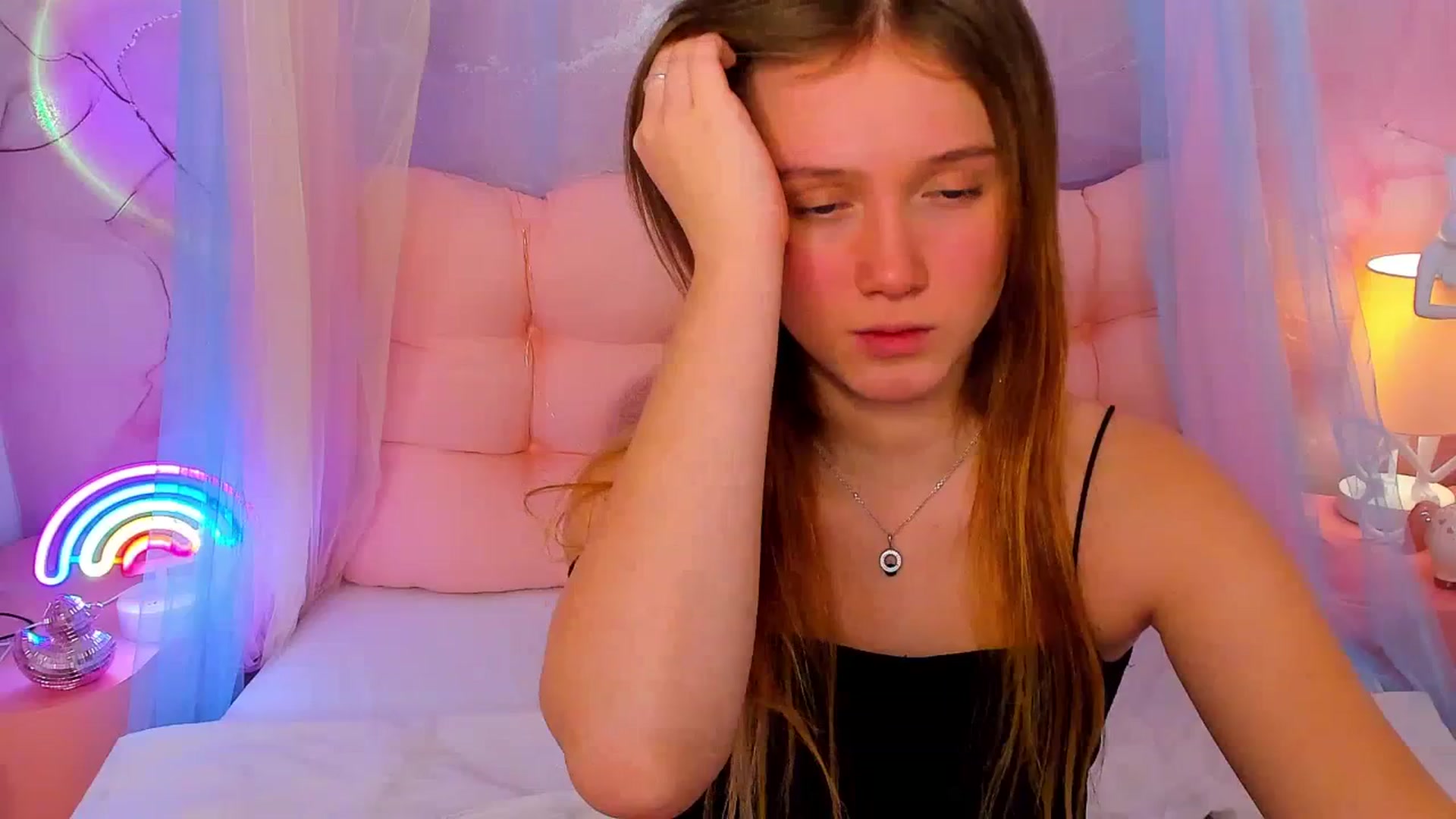 Gallery image thumbnail from Beatrizz's myfreecams stream on, 02/09/2026, 08:03 image 4 of 20