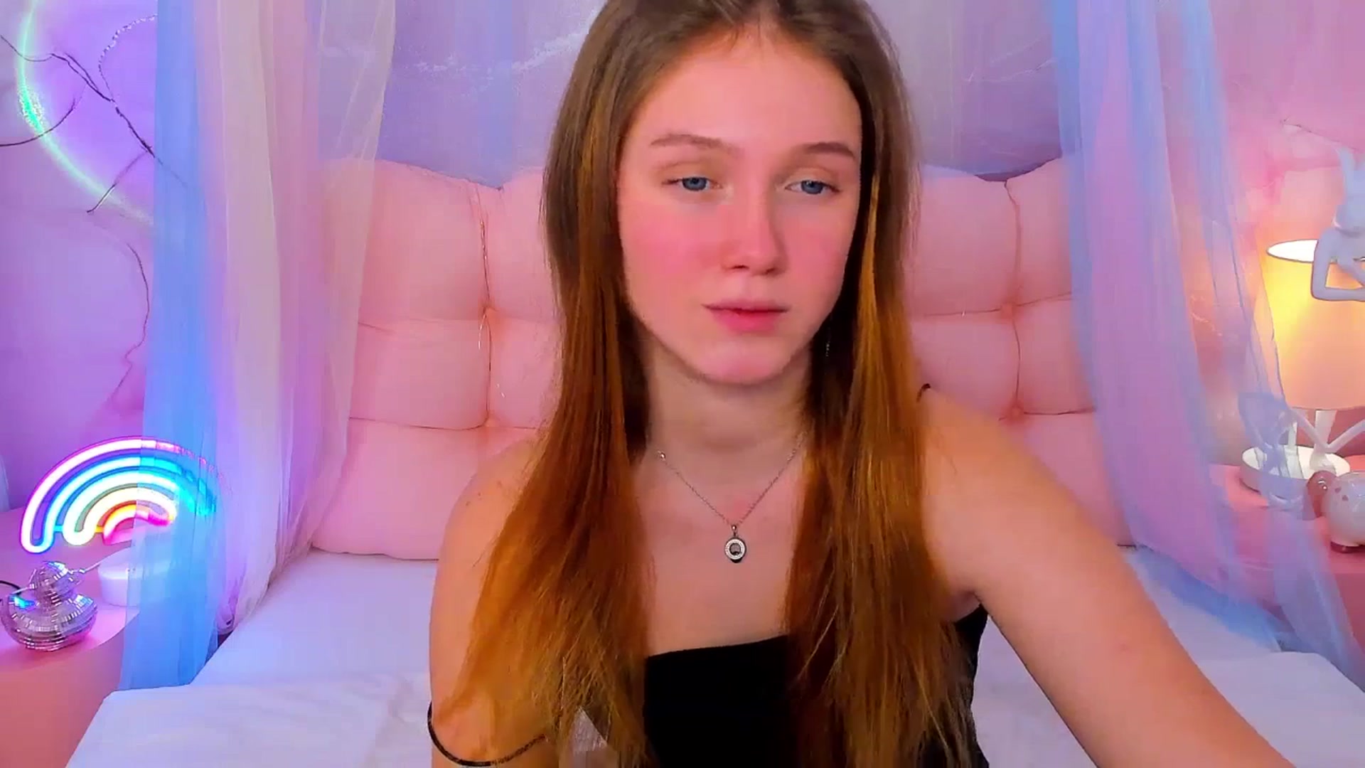 Gallery image thumbnail from Beatrizz's myfreecams stream on, 02/09/2026, 10:30 image 12 of 20