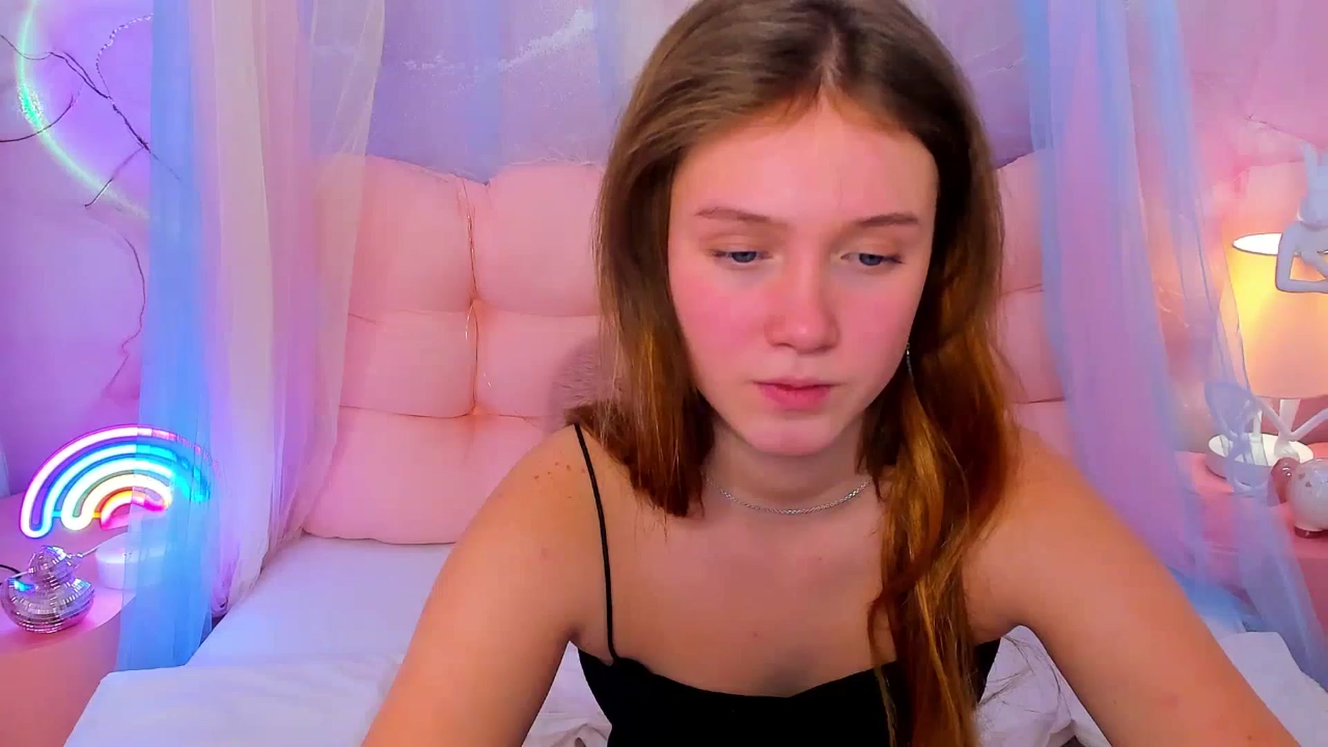 Gallery image thumbnail from Beatrizz's myfreecams stream on, 02/09/2026, 10:30 image 6 of 20