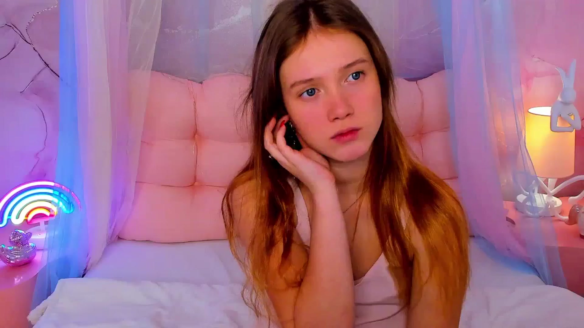 Gallery image thumbnail from Beatrizz's myfreecams stream on, 02/10/2026, 07:14 image 8 of 20